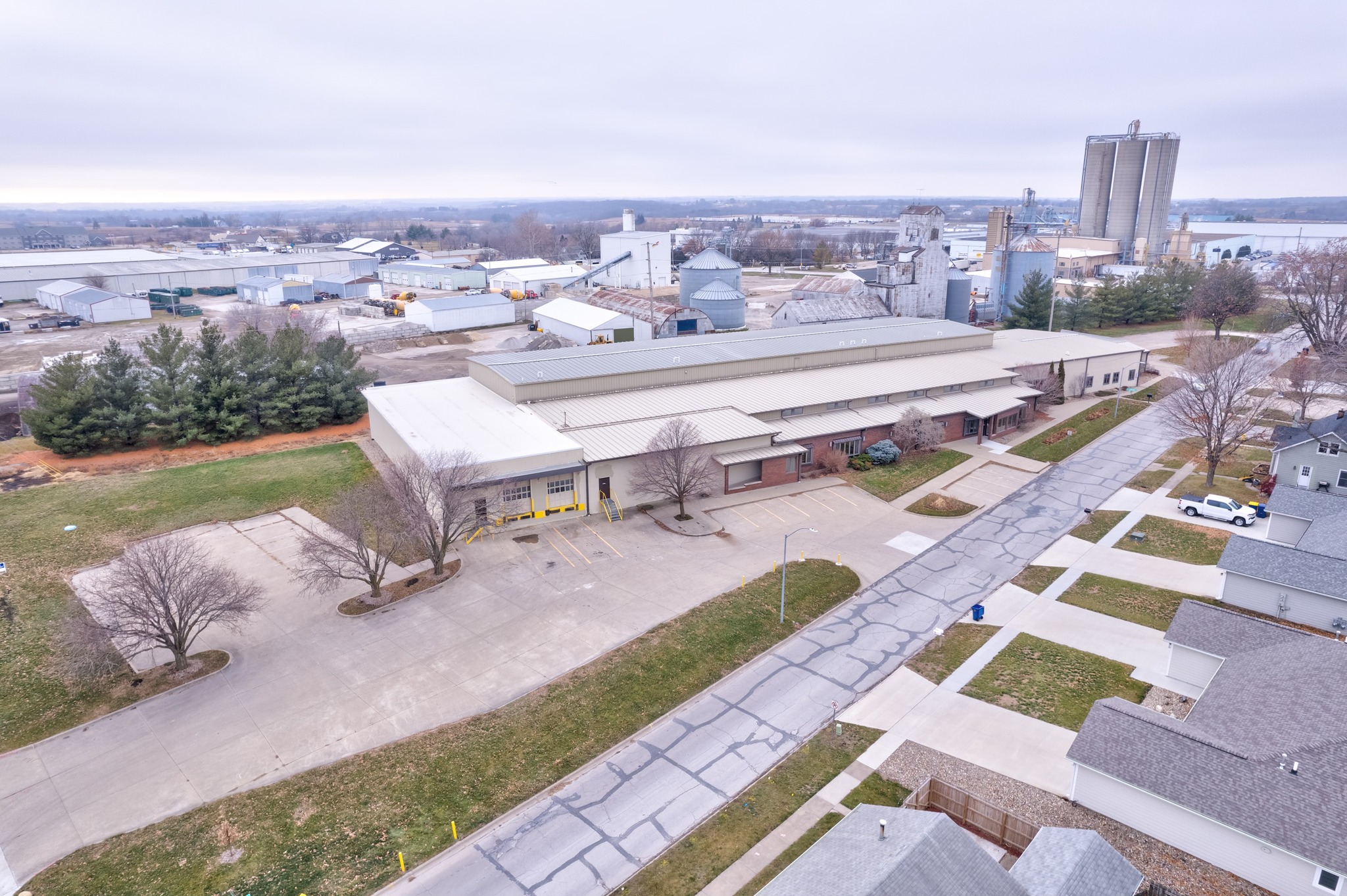 309 South St, Pella, IA 50219