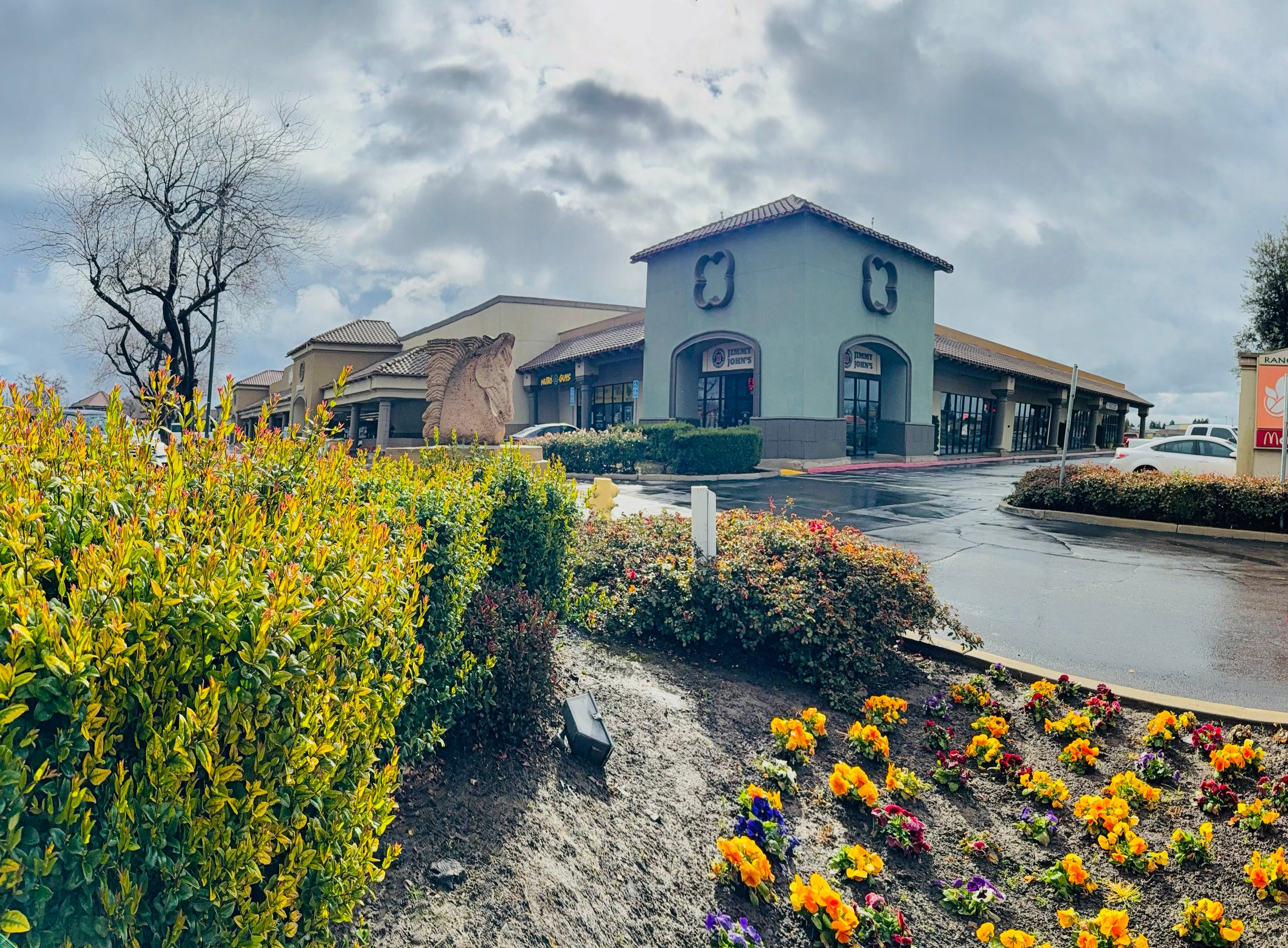 5223 W Walnut Ave, Visalia, CA 93277