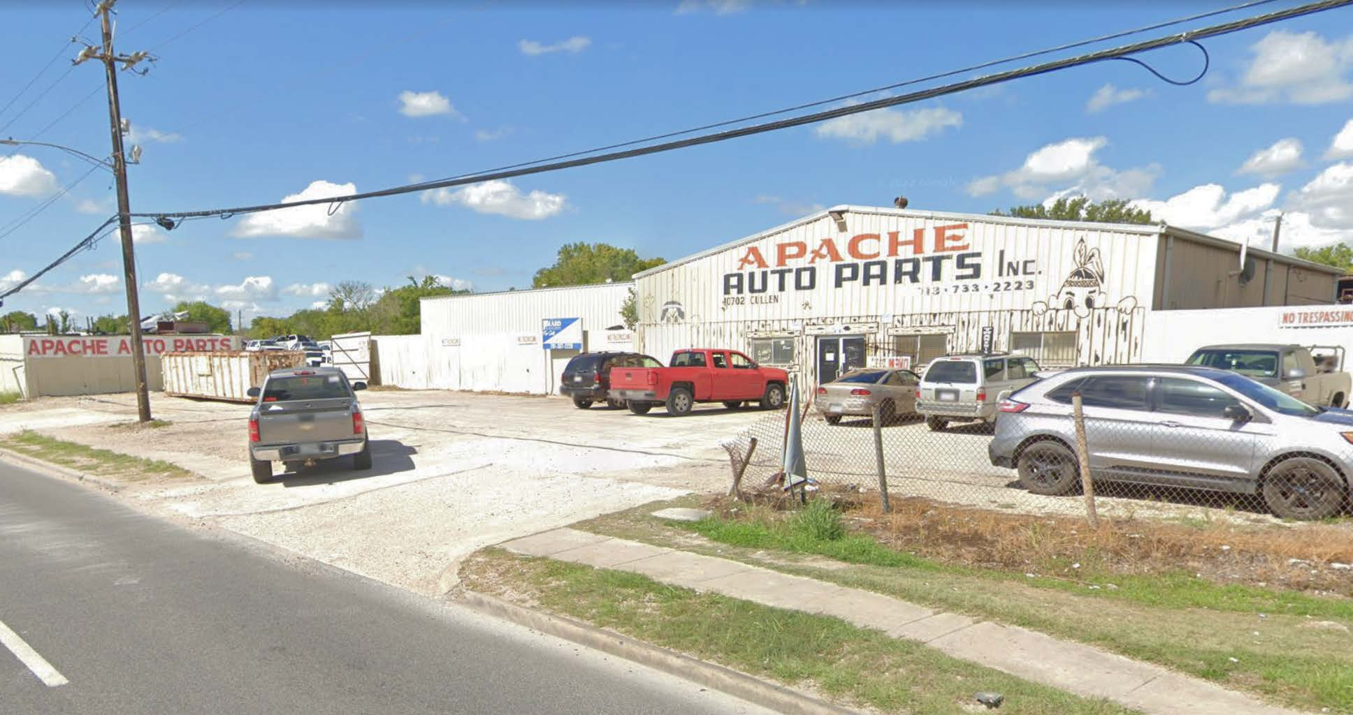 10702 Cullen Blvd, Houston, TX 77047