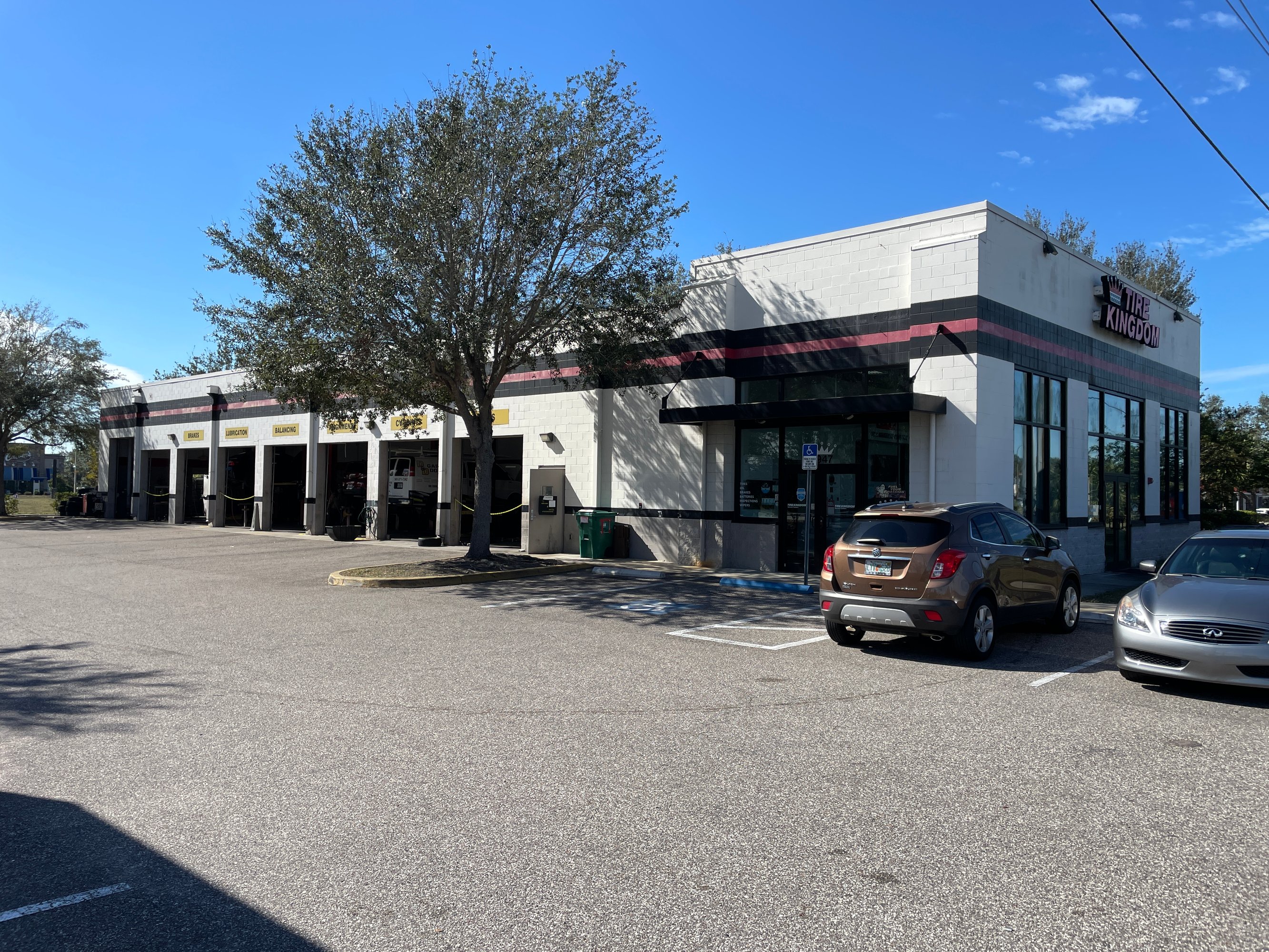 5947 Brookhill Blvd, Sarasota, FL 34232