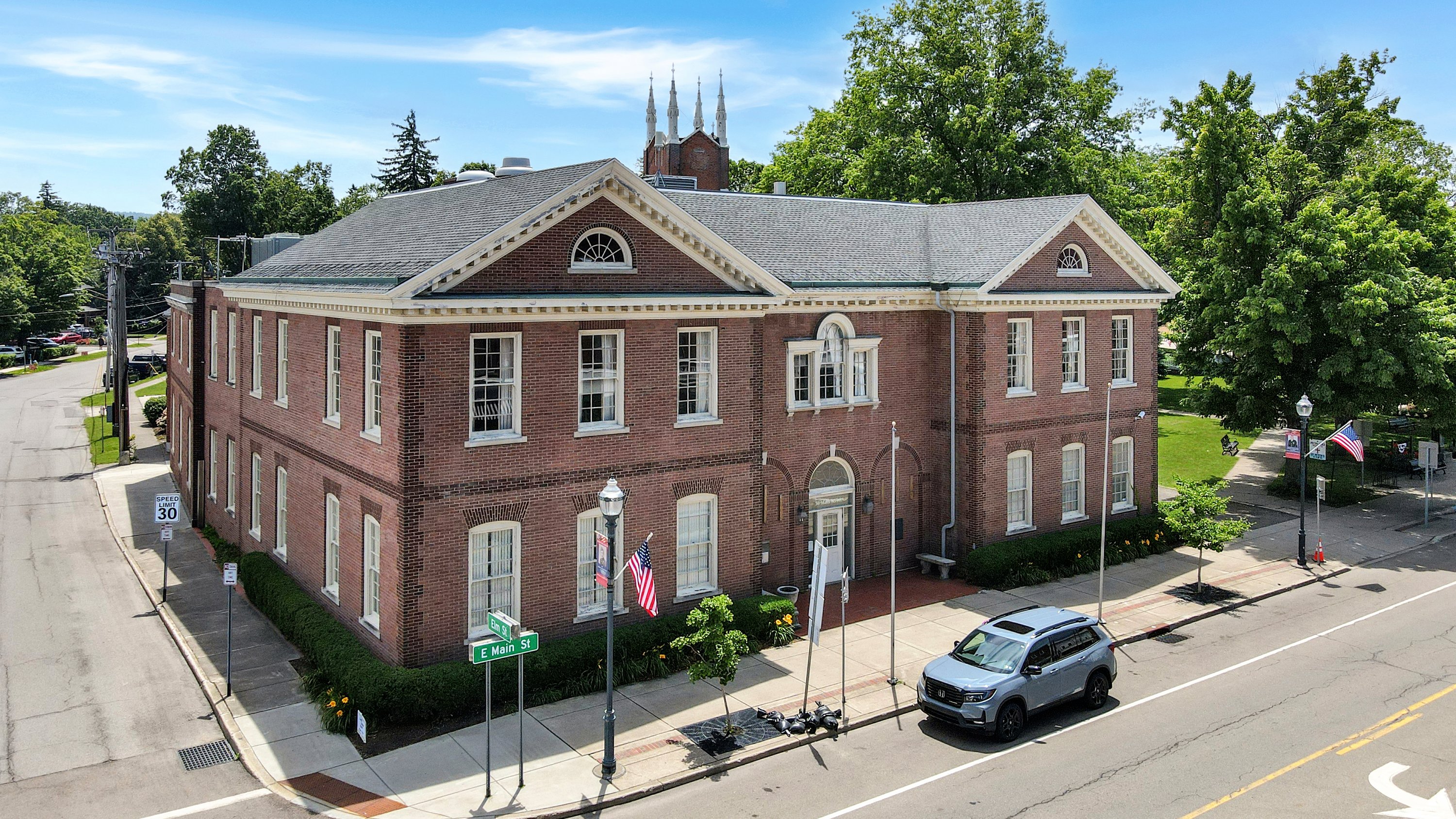24 E Main St, Westfield, NY 14787