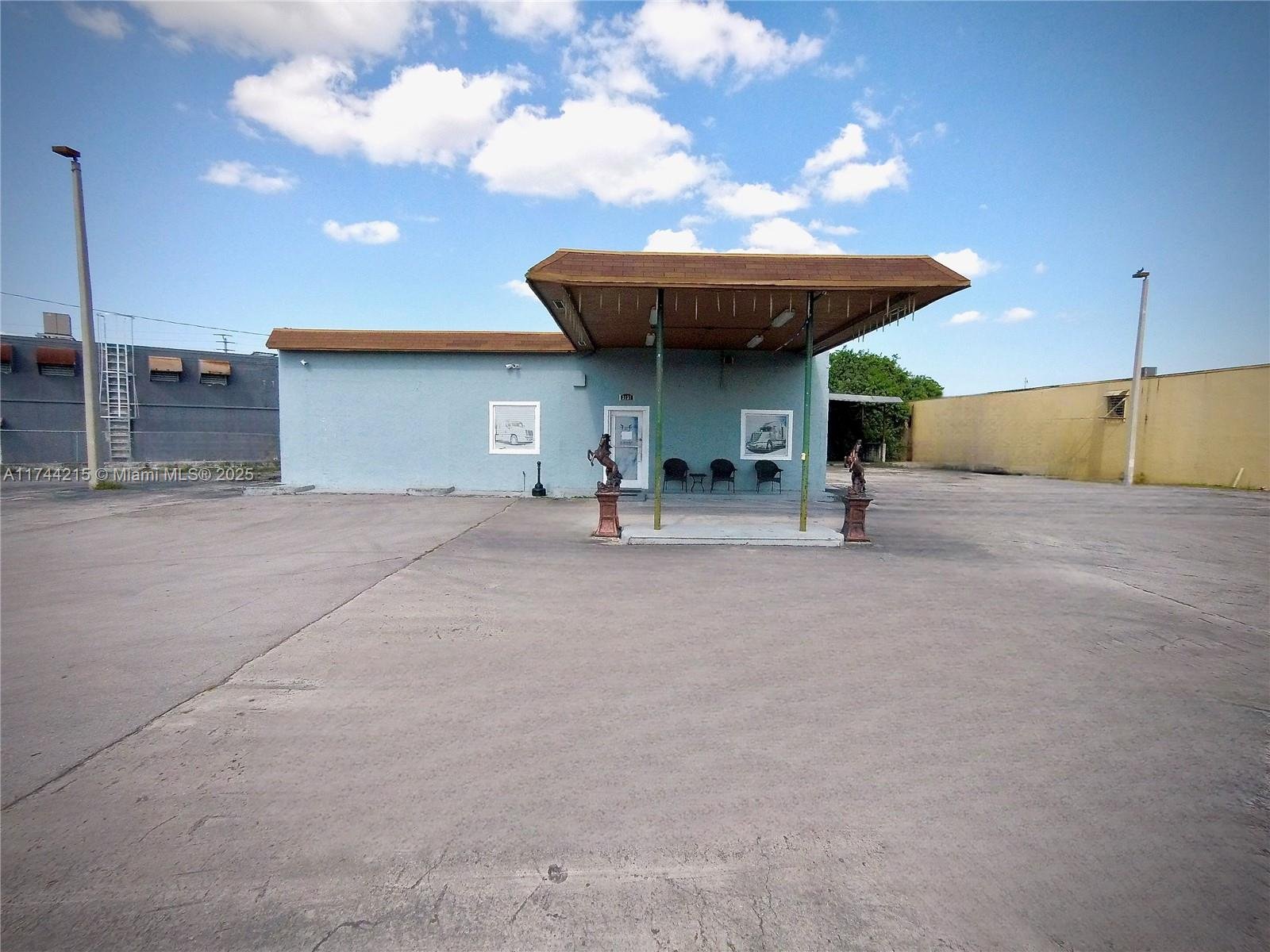 3131 W Okeechobee Rd, Hialeah, FL 33012
