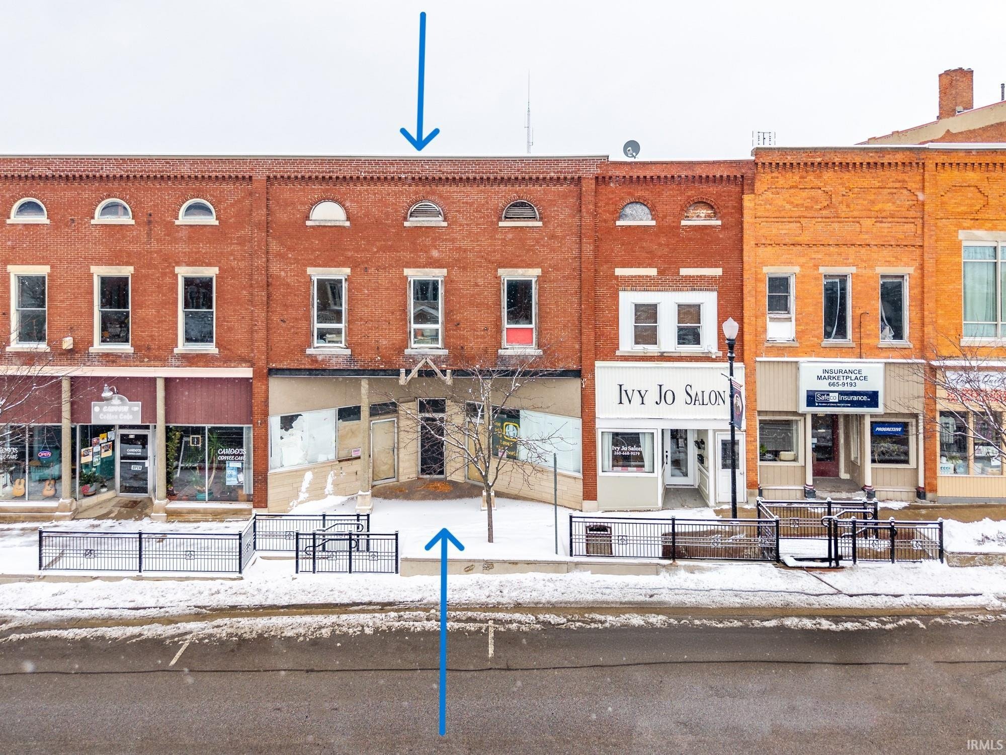 214 W Maumee St, Angola, IN 46703
