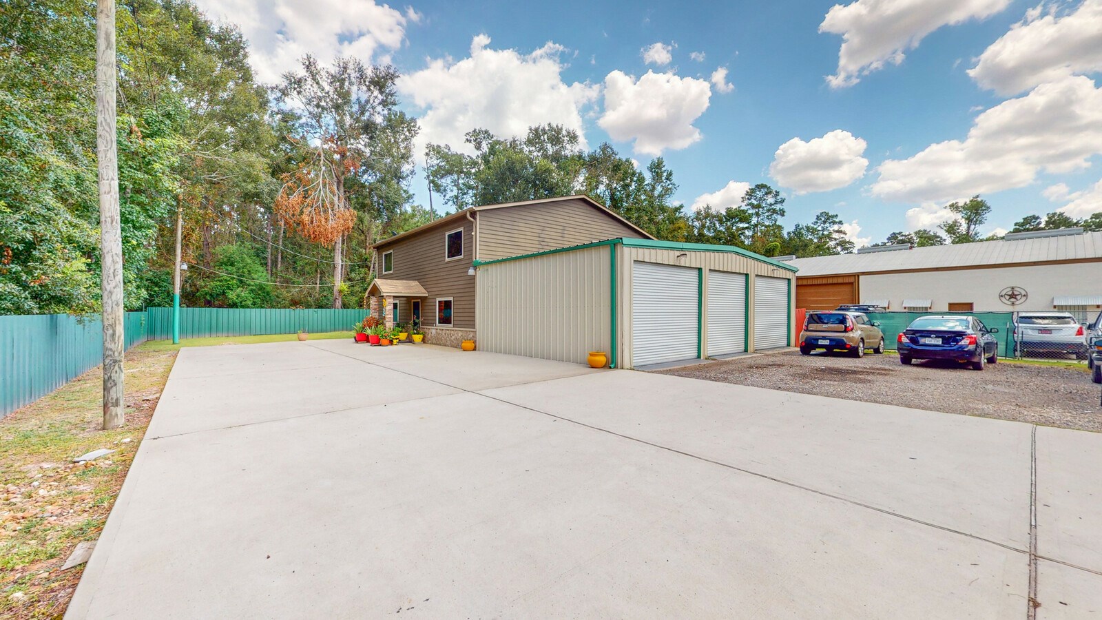 28711 Robinson Rd, Conroe, TX 77385
