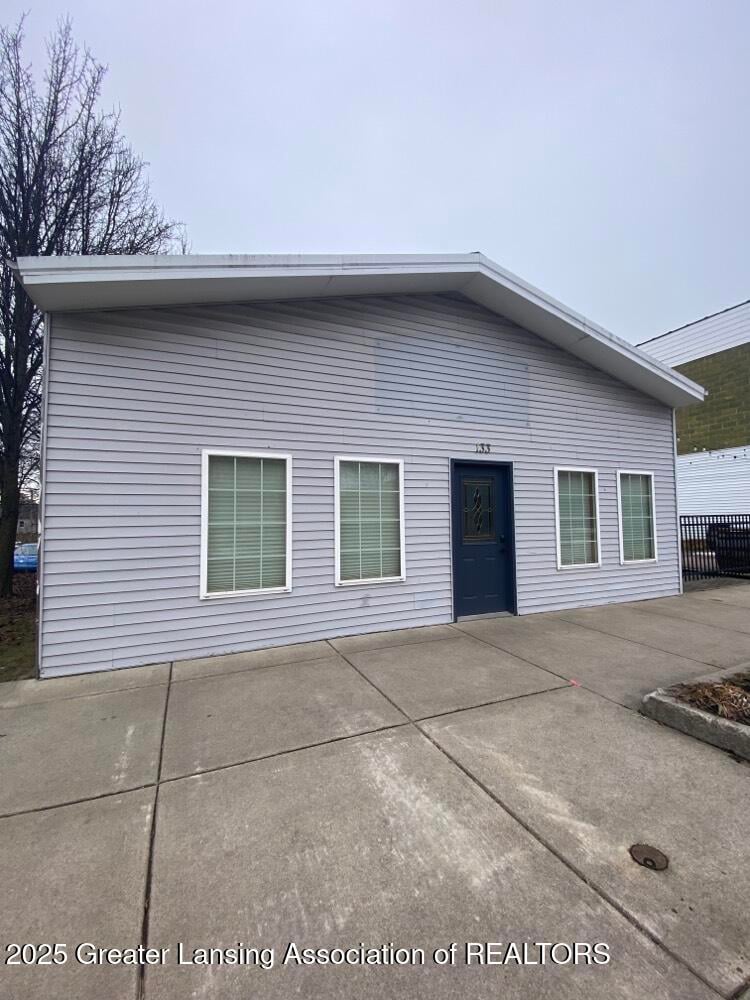 133 S Main St, Leslie, MI 49251