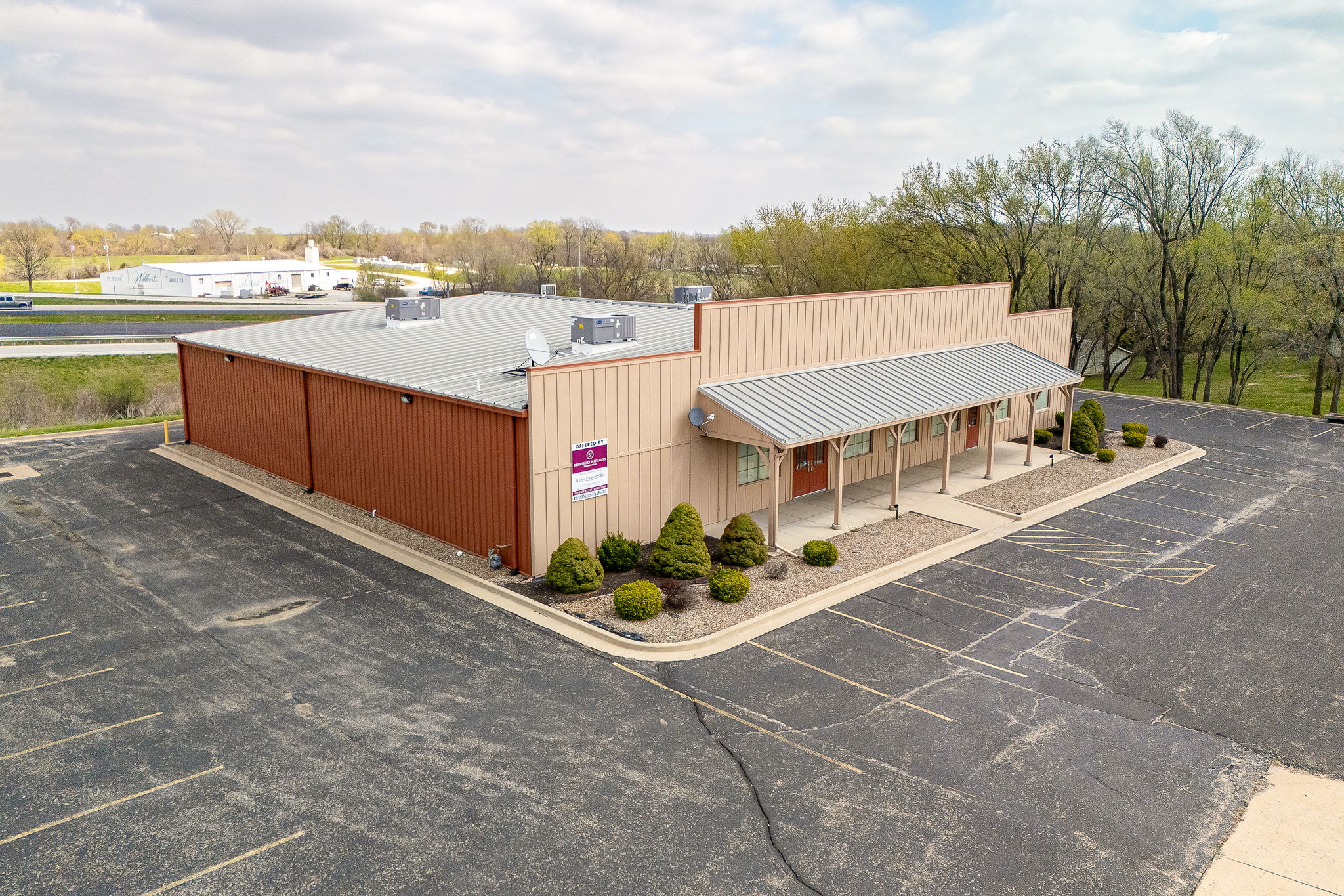 12819 Country Place Dr, Country Club, MO 64505