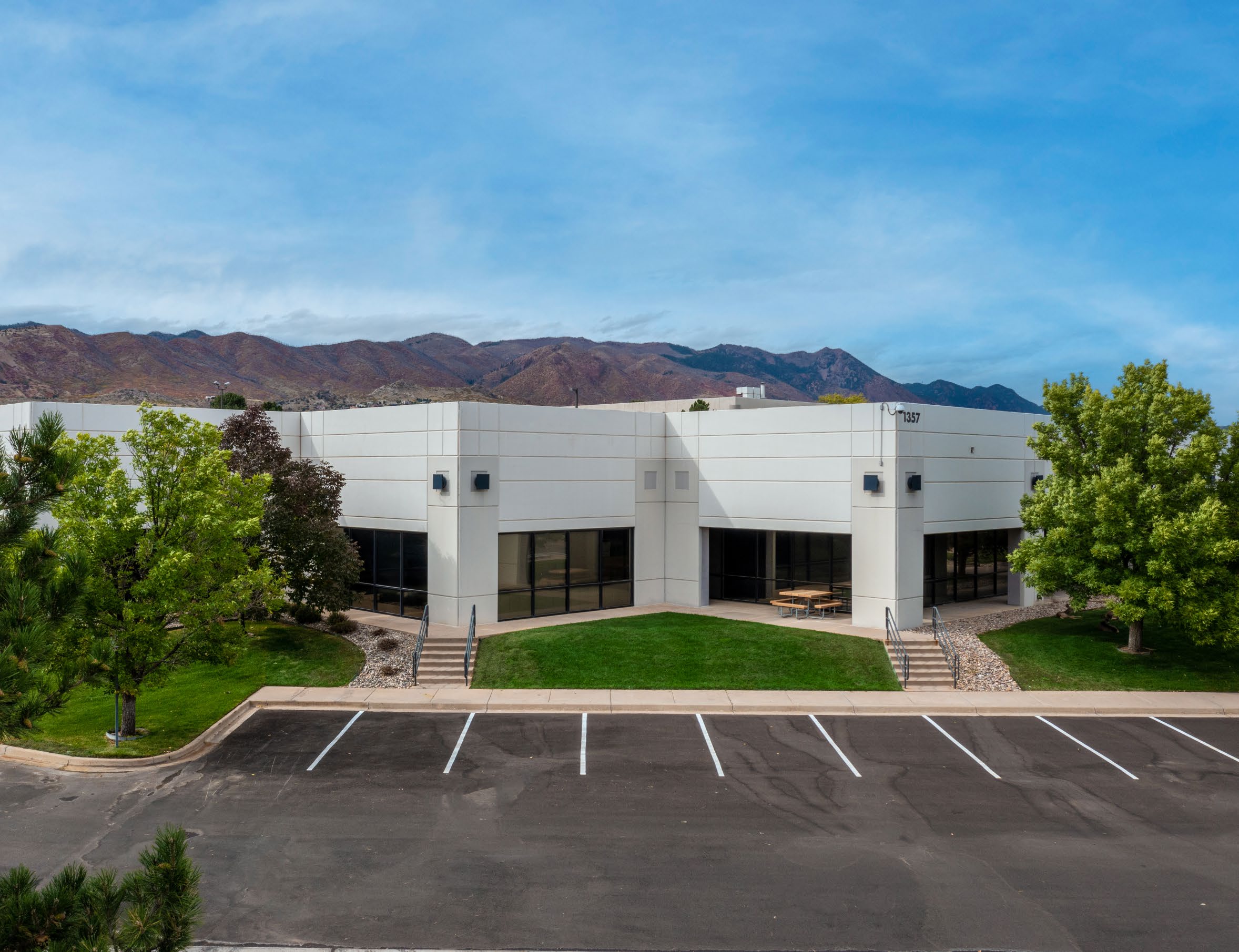 1357 Garden Of The Gods Rd, Colorado Springs, CO 80907