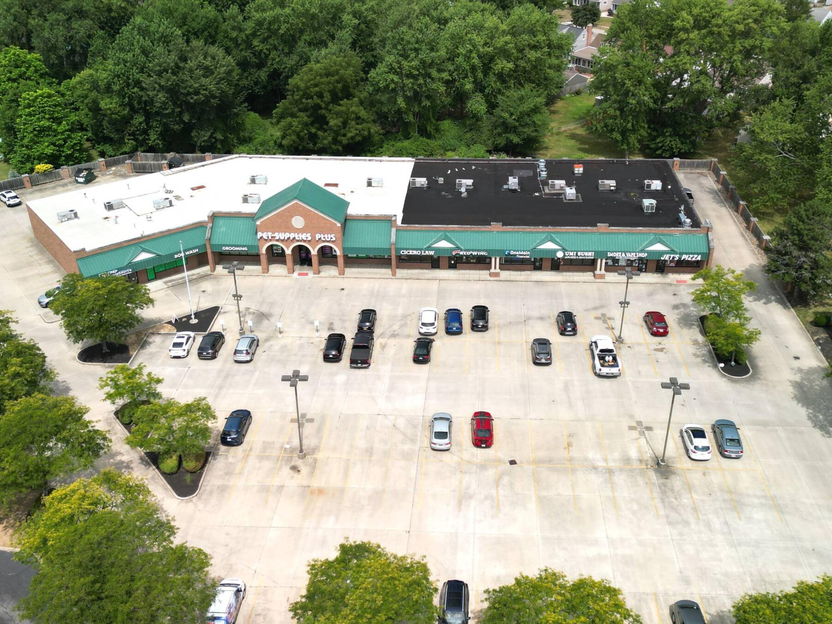 7554 Pearl Rd, Middleburg Heights, OH 44130