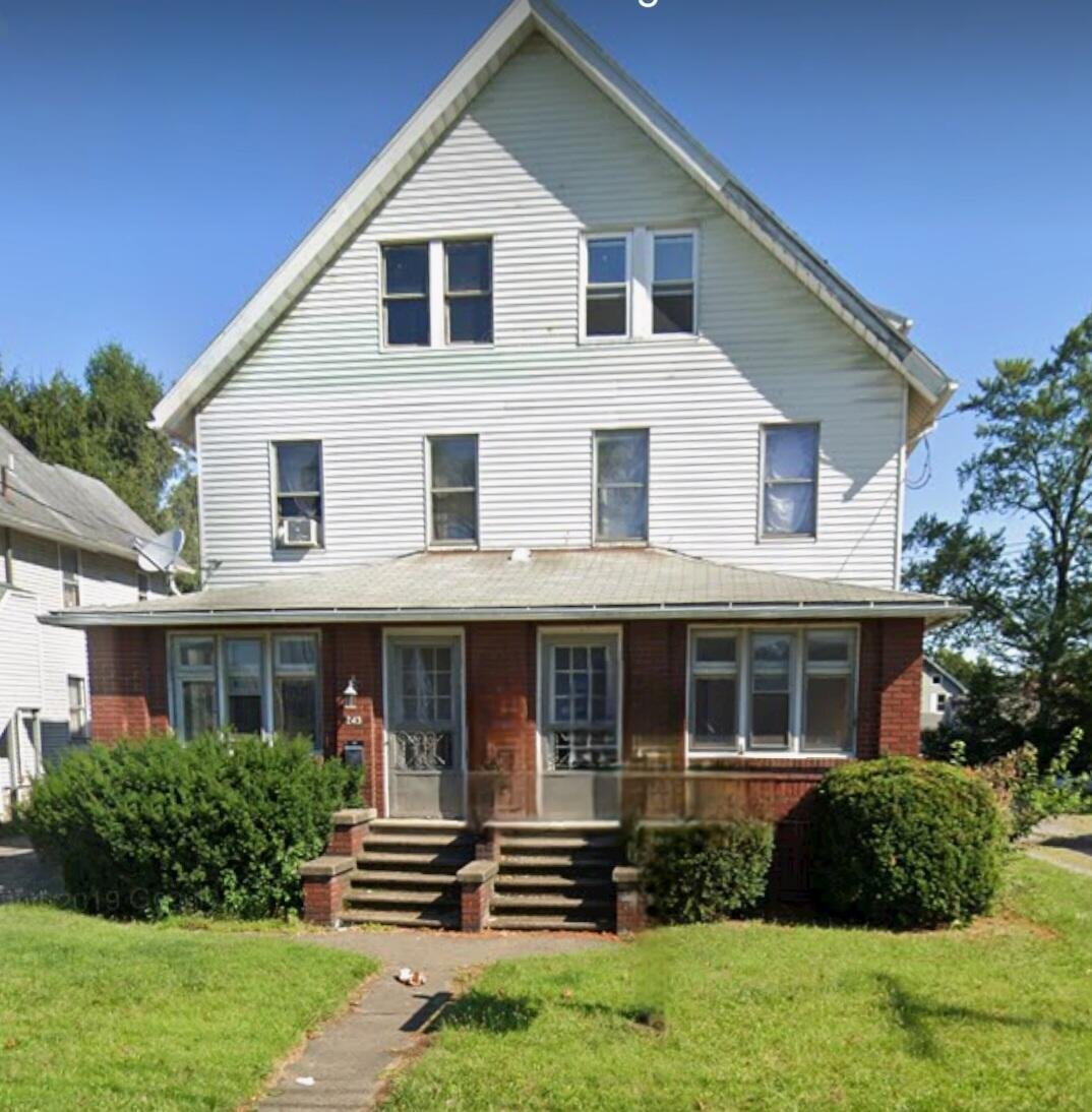 241 Sexton St, Struthers, OH 44471