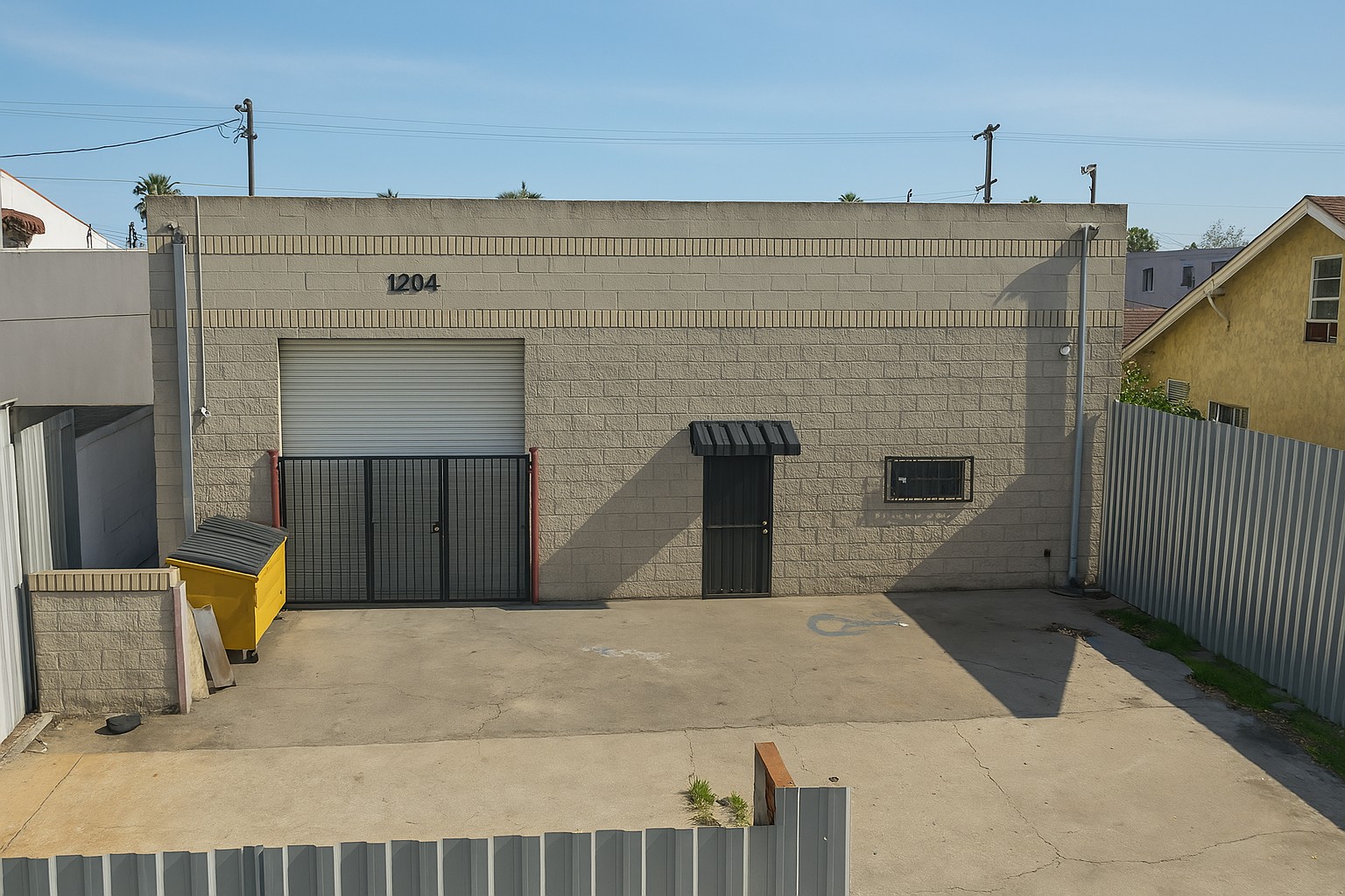 1204 E 58Th Dr, Los Angeles, CA 90001