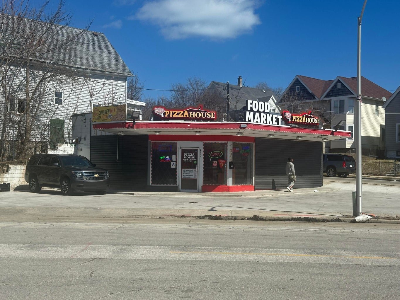 2100 W Hopkins St, Milwaukee, WI 53206