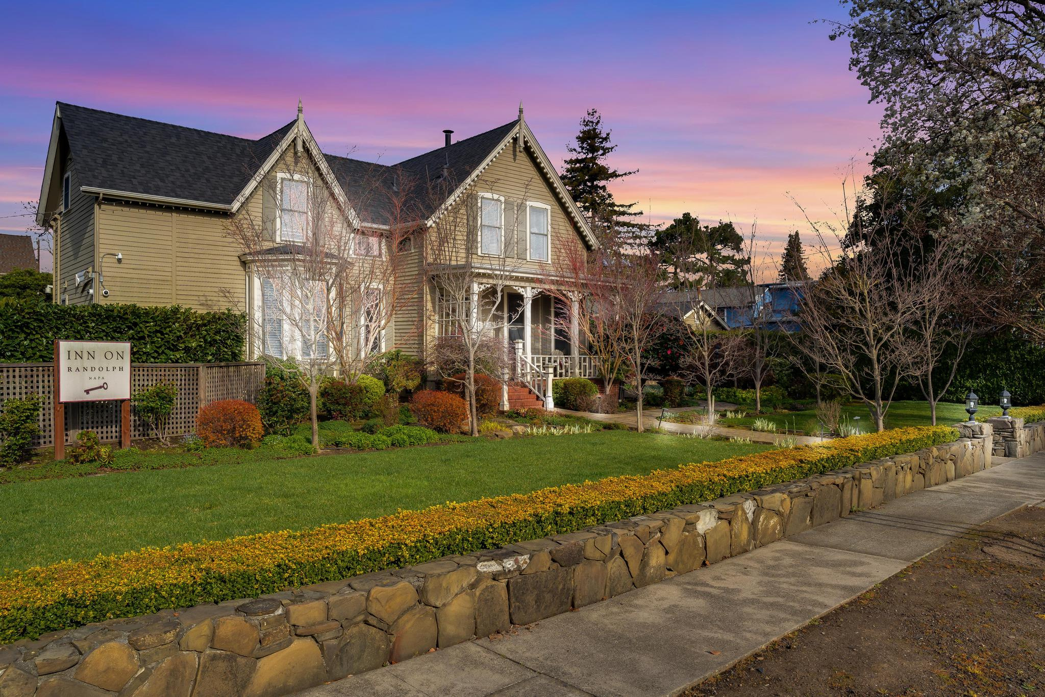 411 Randolph St, Napa, CA 94559