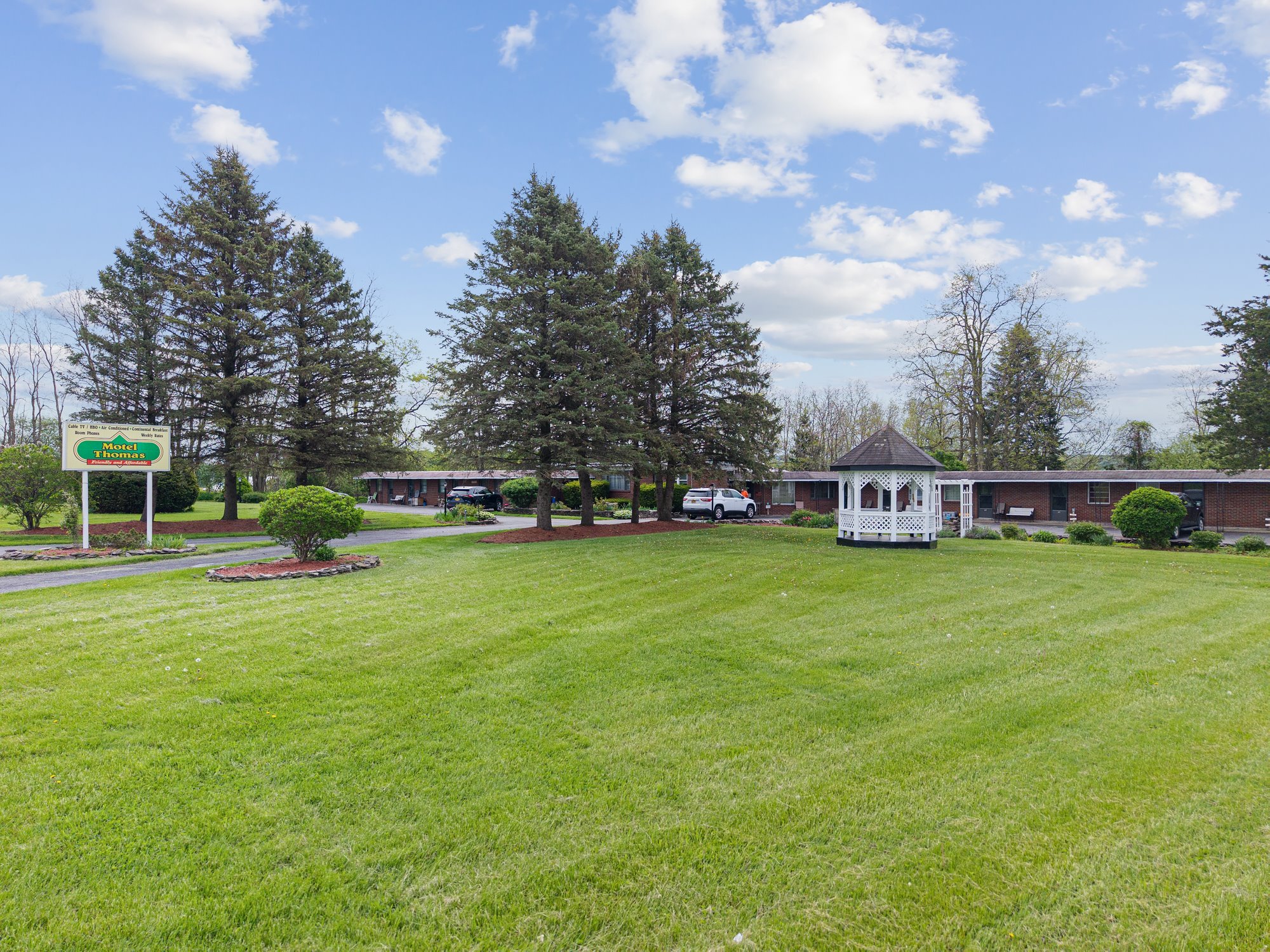2100 W Genesee Tpke, Camillus, NY 13031