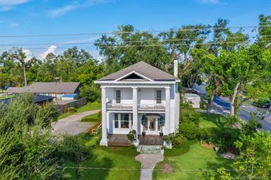 203 S Crocker St, Sulphur, LA 70663