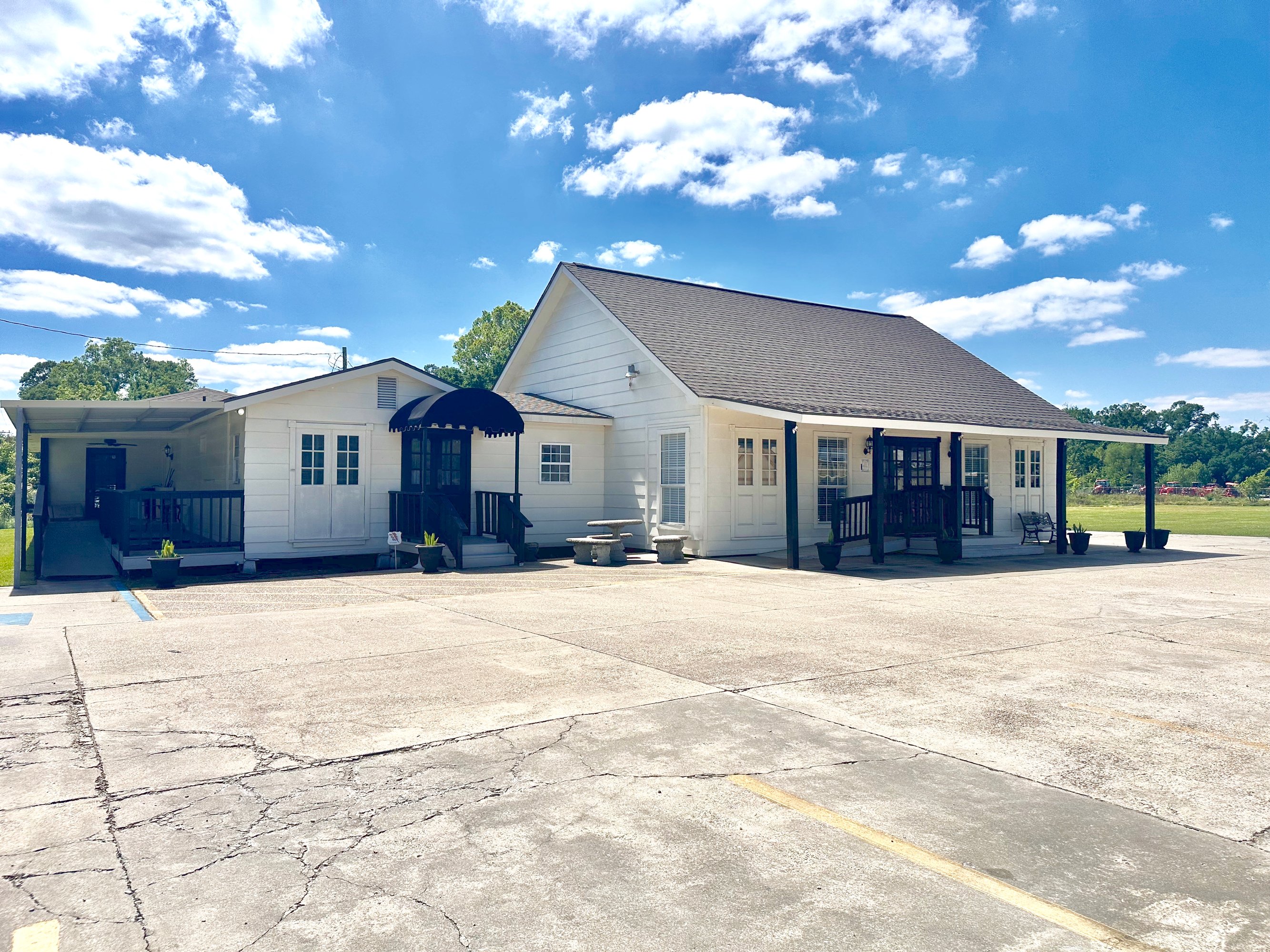 13119 Airline Hwy, Gonzales, LA 70737