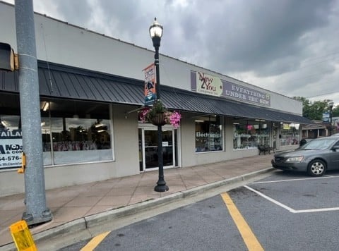 39 N Main St, Inman, SC 29349
