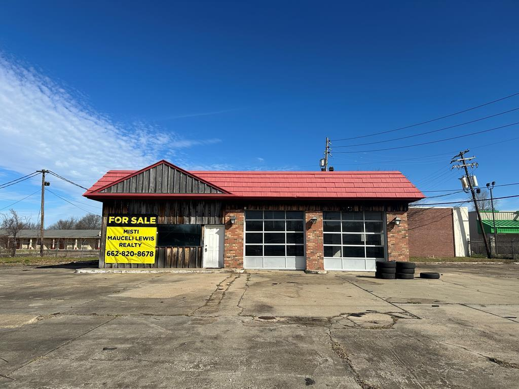 2512 Highway 82, Greenville, MS 38703