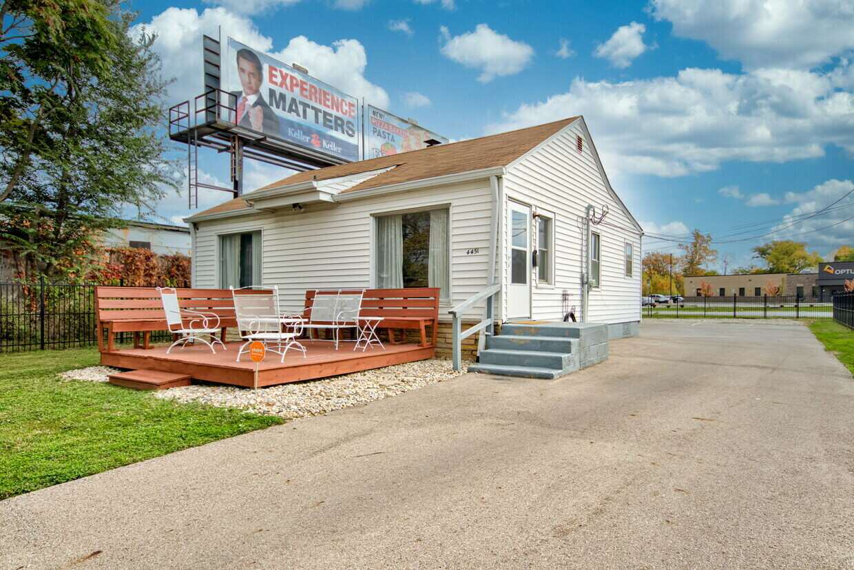 4451 Old Allisonville Rd, Indianapolis, IN 46205