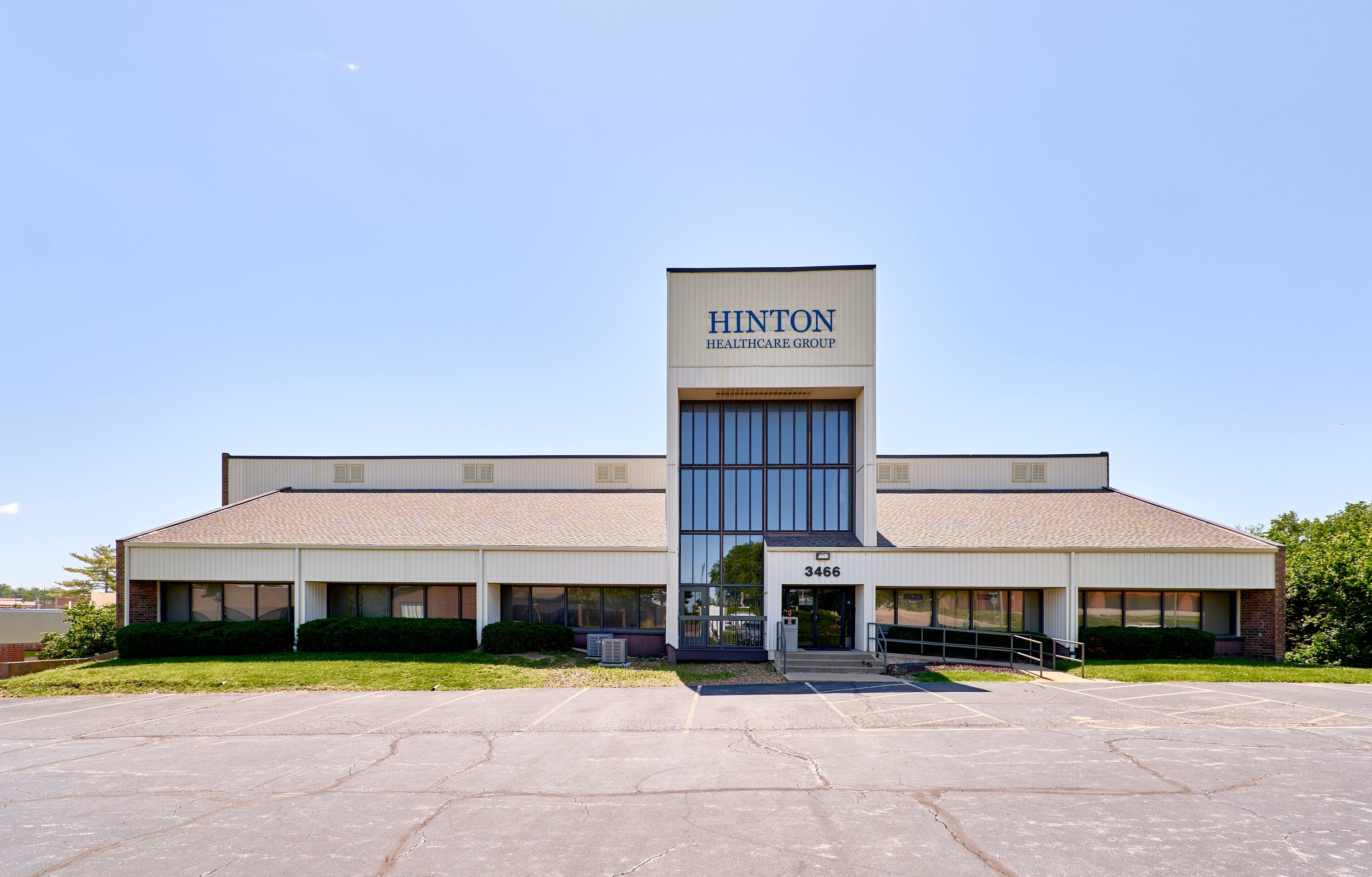 3466 Bridgeland Dr, Bridgeton, MO 63304
