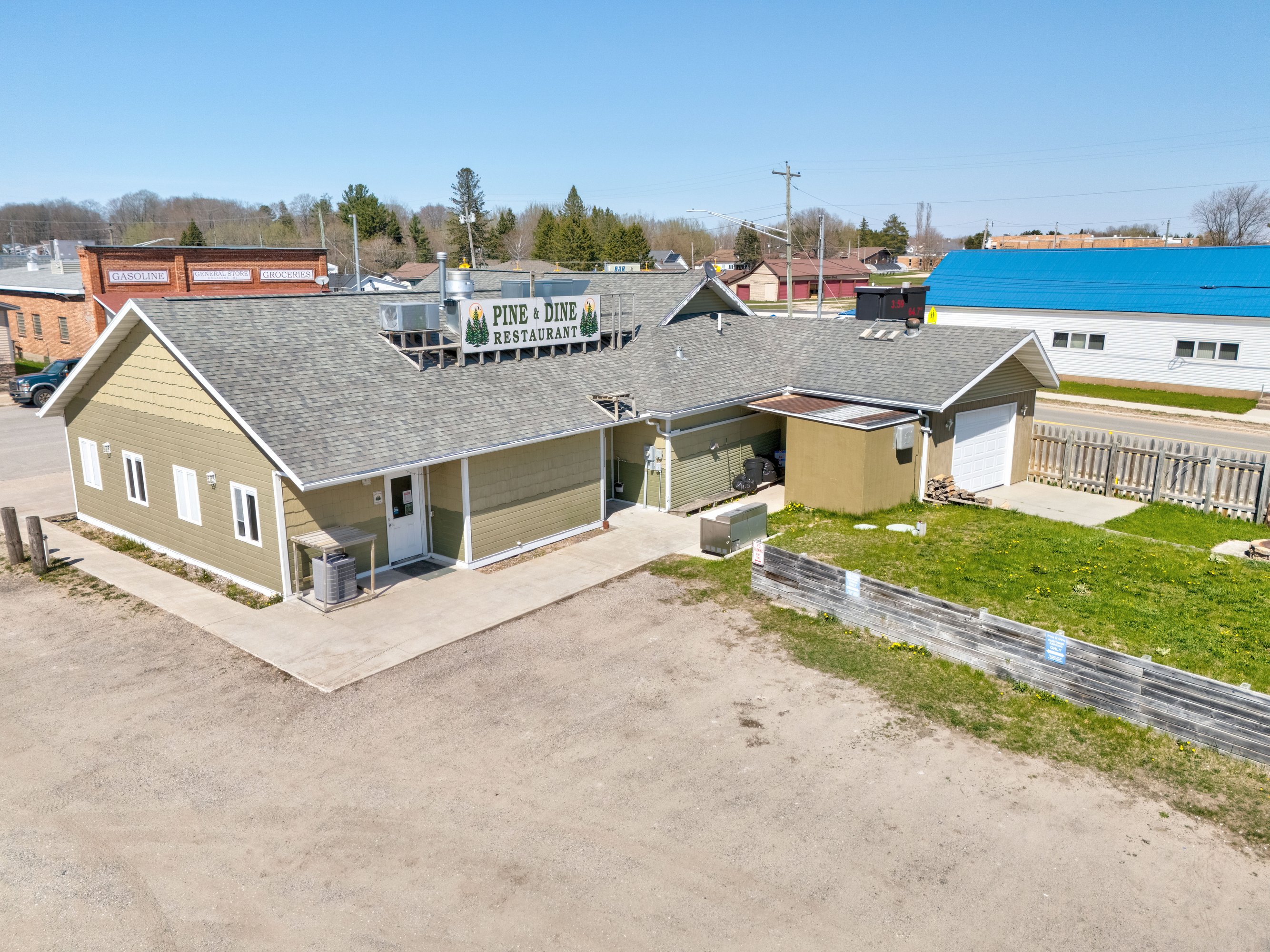 14009 Melville St, Engadine, MI 49824