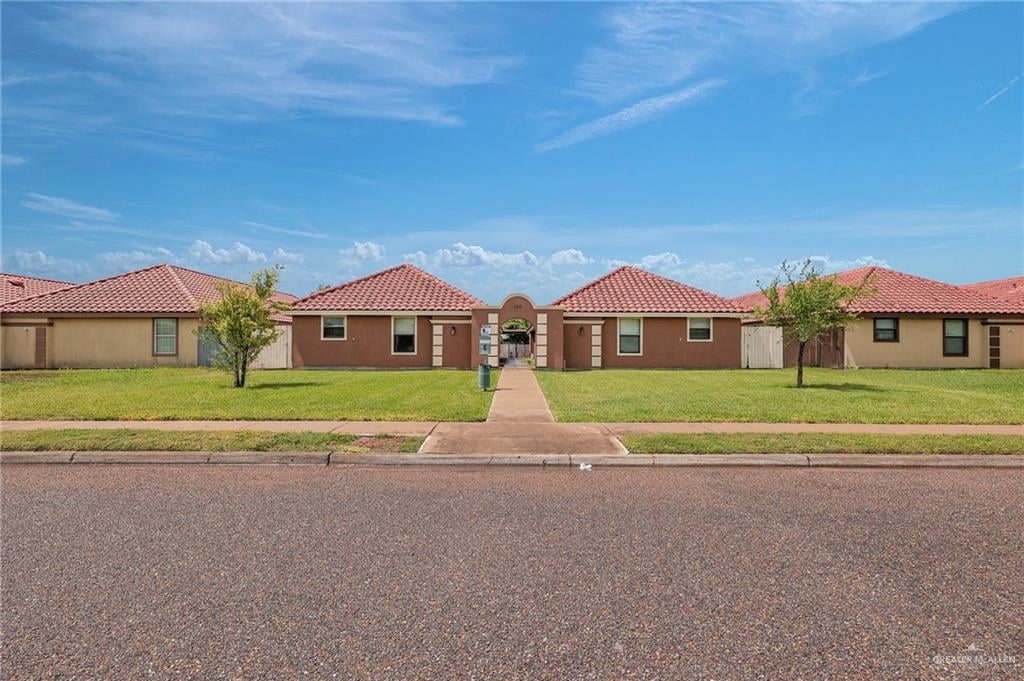 303 S Ridge Ln, San Juan, TX 78589
