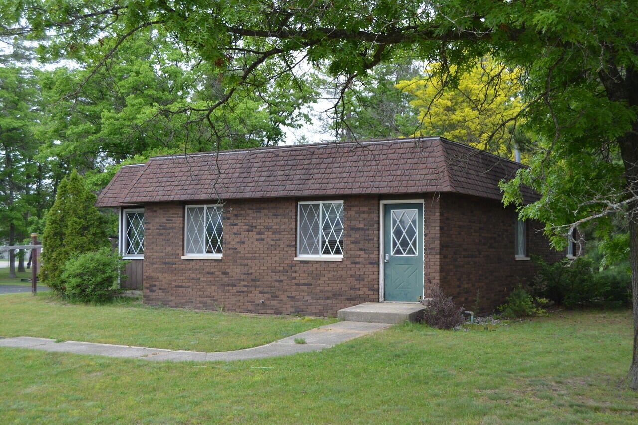 604 Galen St, Grayling, MI 49738