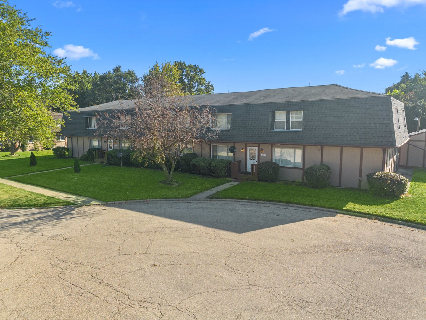 1011 9Th St, Harvard, IL 60033