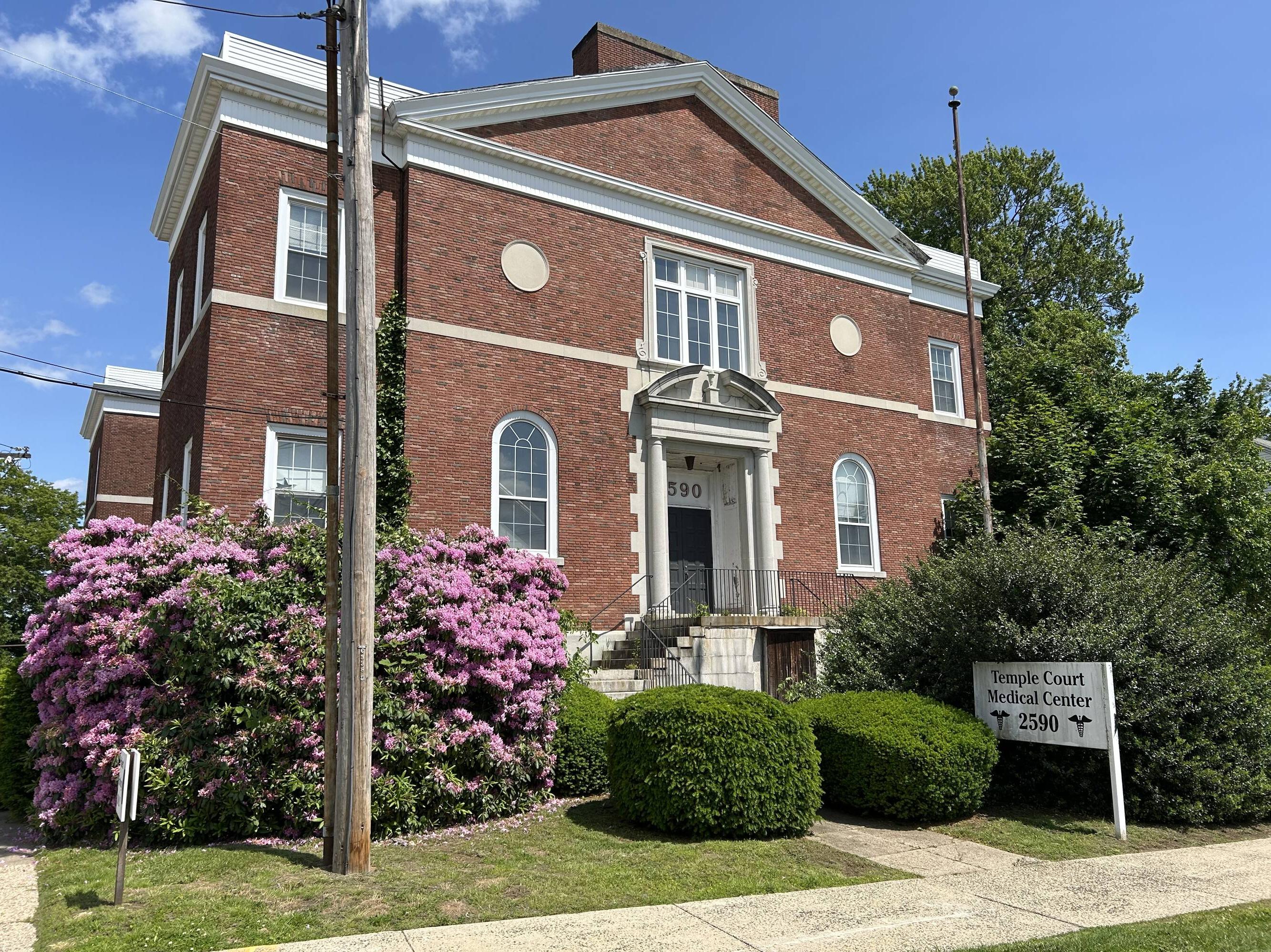 2590 Main St, Stratford, CT 06615