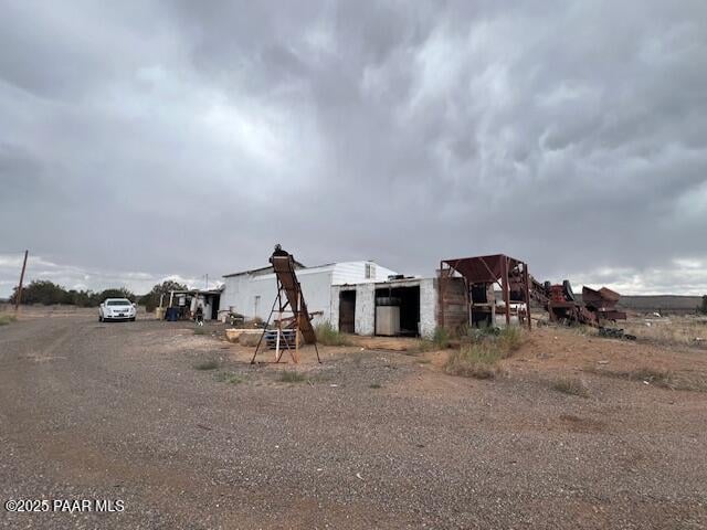 25090 Hillcrest Dr, Seligman, AZ 86337