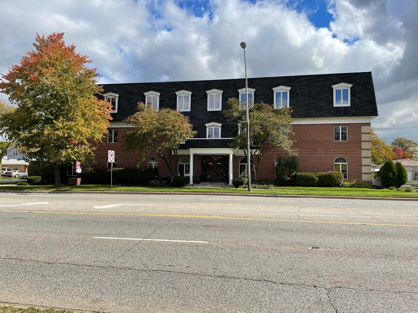 9401 S Pulaski Rd, Evergreen Park, IL 60805