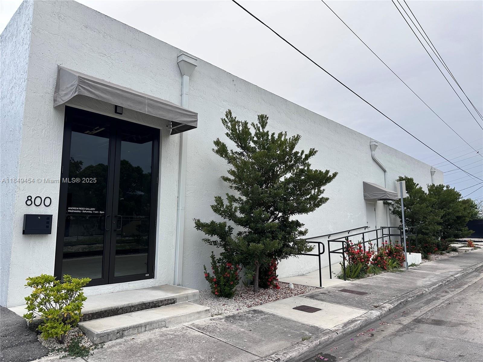 800 NW 22Nd St, Miami, FL 33127