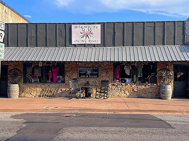 208 W Main St, Mountain View, AR 72560