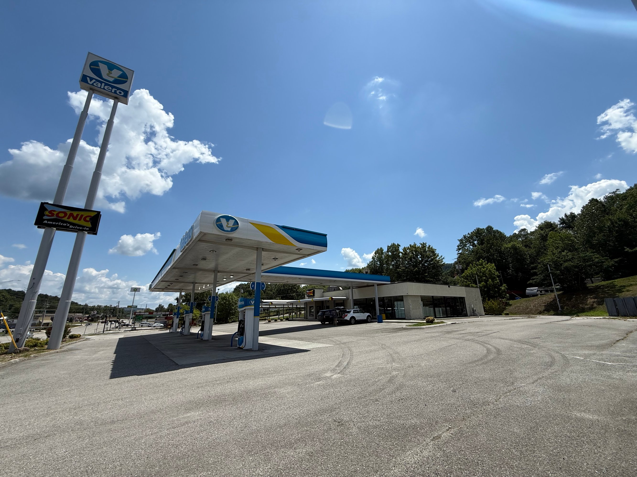 539 N Main St, Lake City, TN 37769