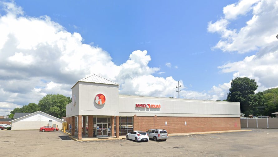 700 N Main St, North Canton, OH 44720
