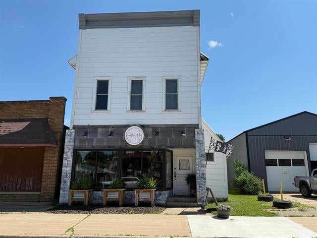 320 N Main St, Scandinavia, WI 54977