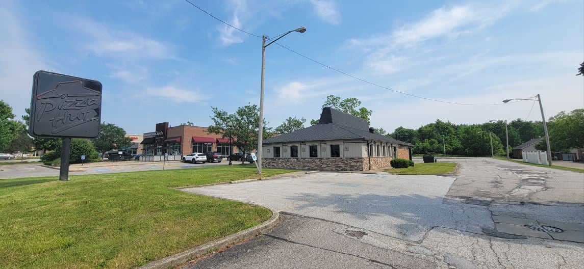18055 Bagley Rd, Middleburg Heights, OH 44130