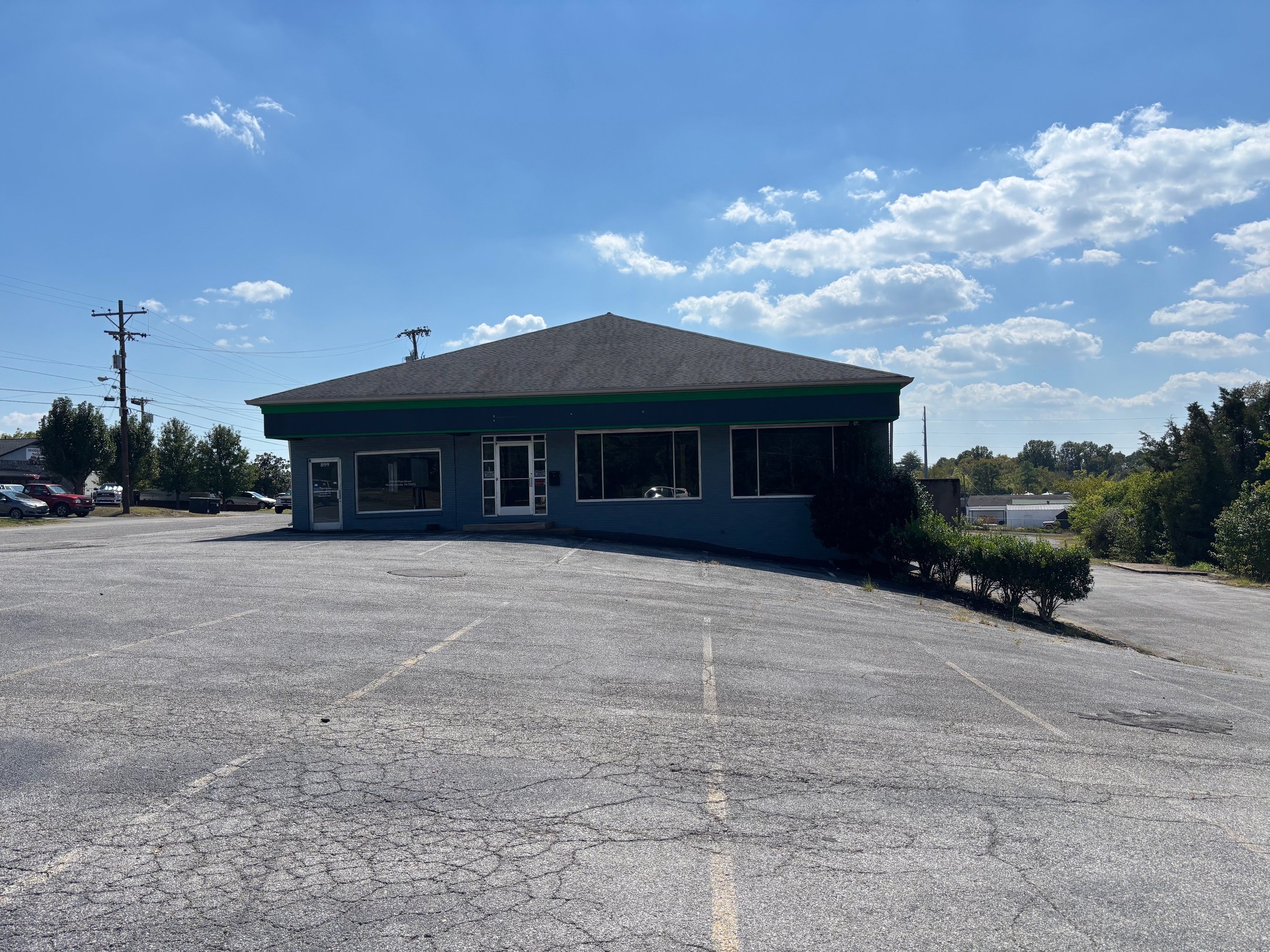 901 W Main St, Hendersonville, TN 37075