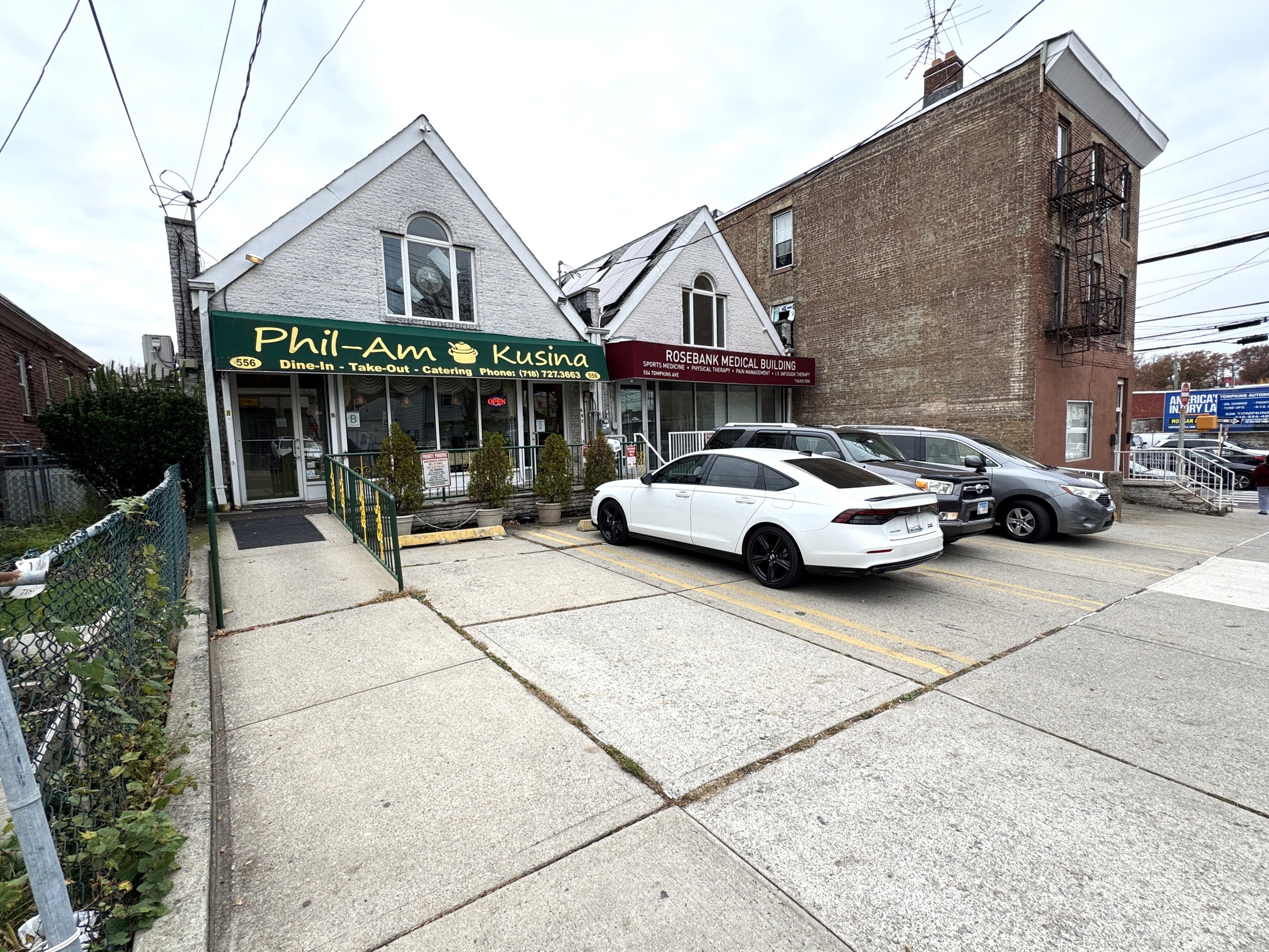556 Tompkins Ave, Staten Island, NY 10305