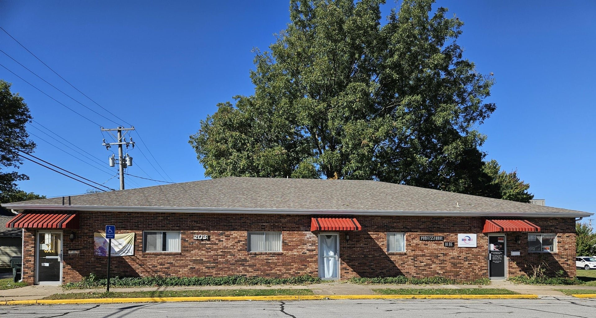 203 South Washington Ave, Aurora, MO 65605