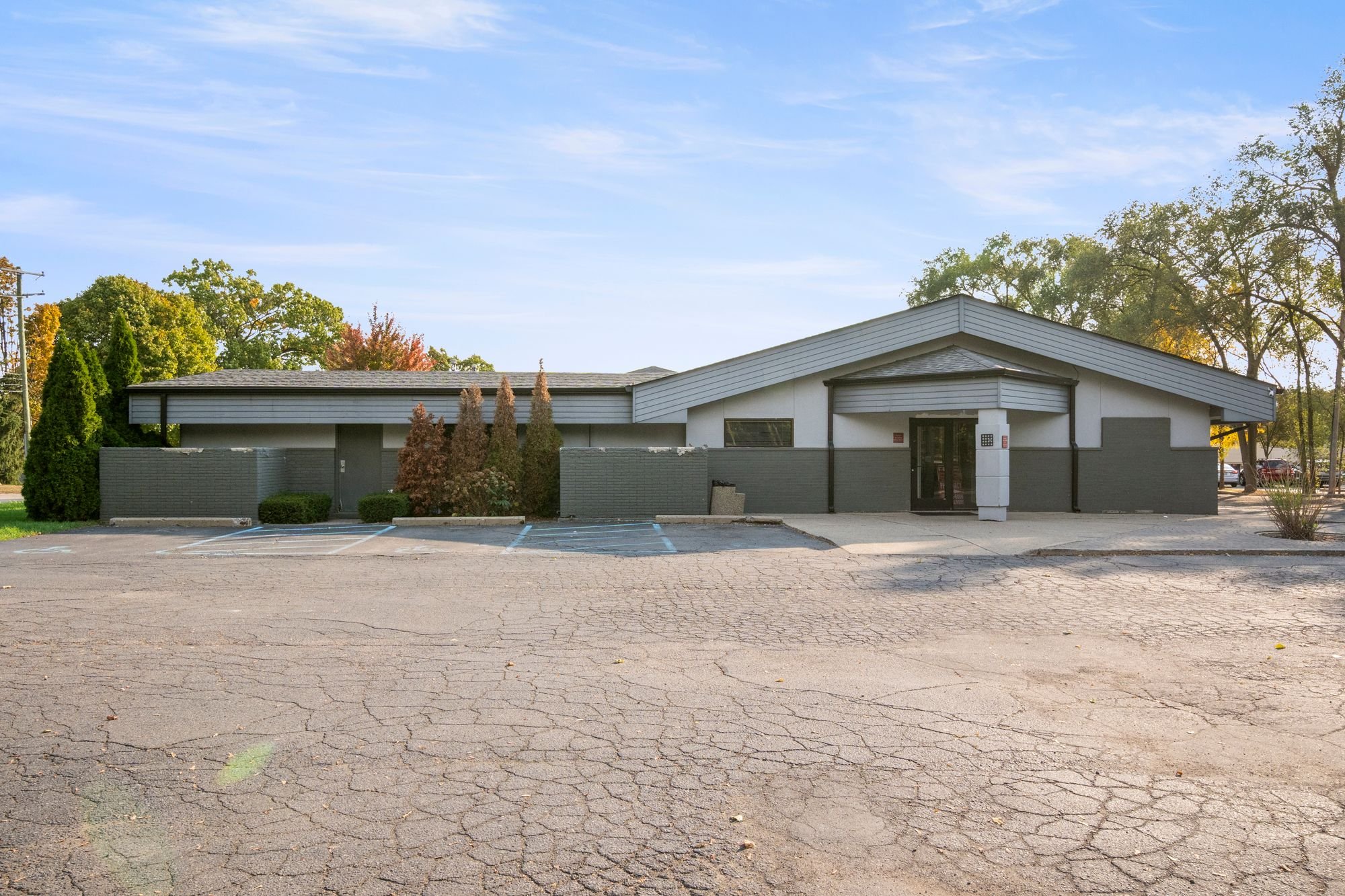 6149 N Wayne Rd, Westland, MI 48185