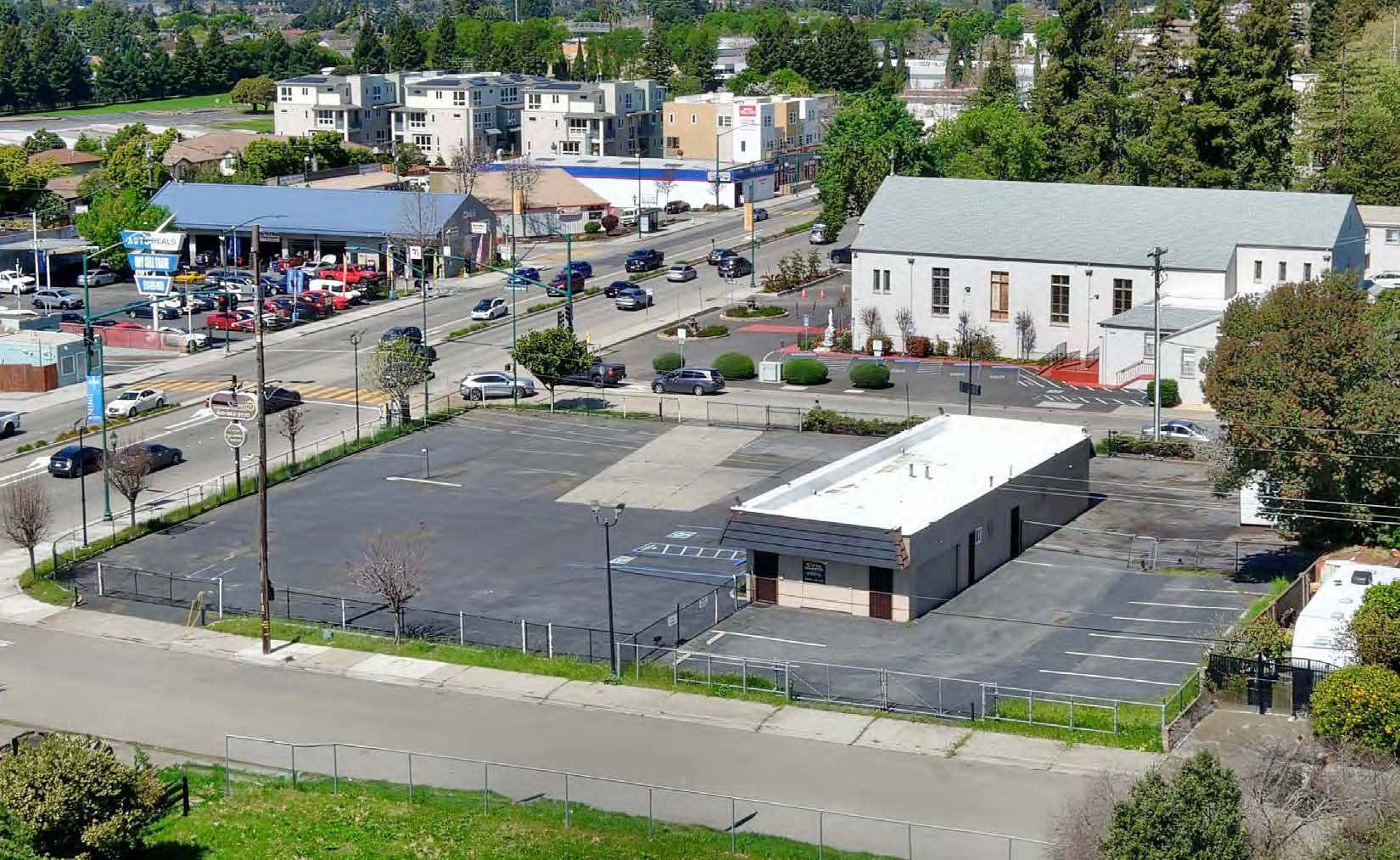 27572 Mission Blvd, Hayward, CA 94544