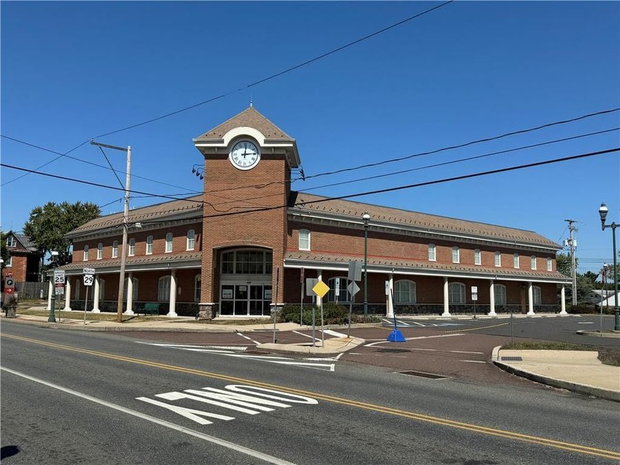350 Main St, Pennsburg, PA 18073