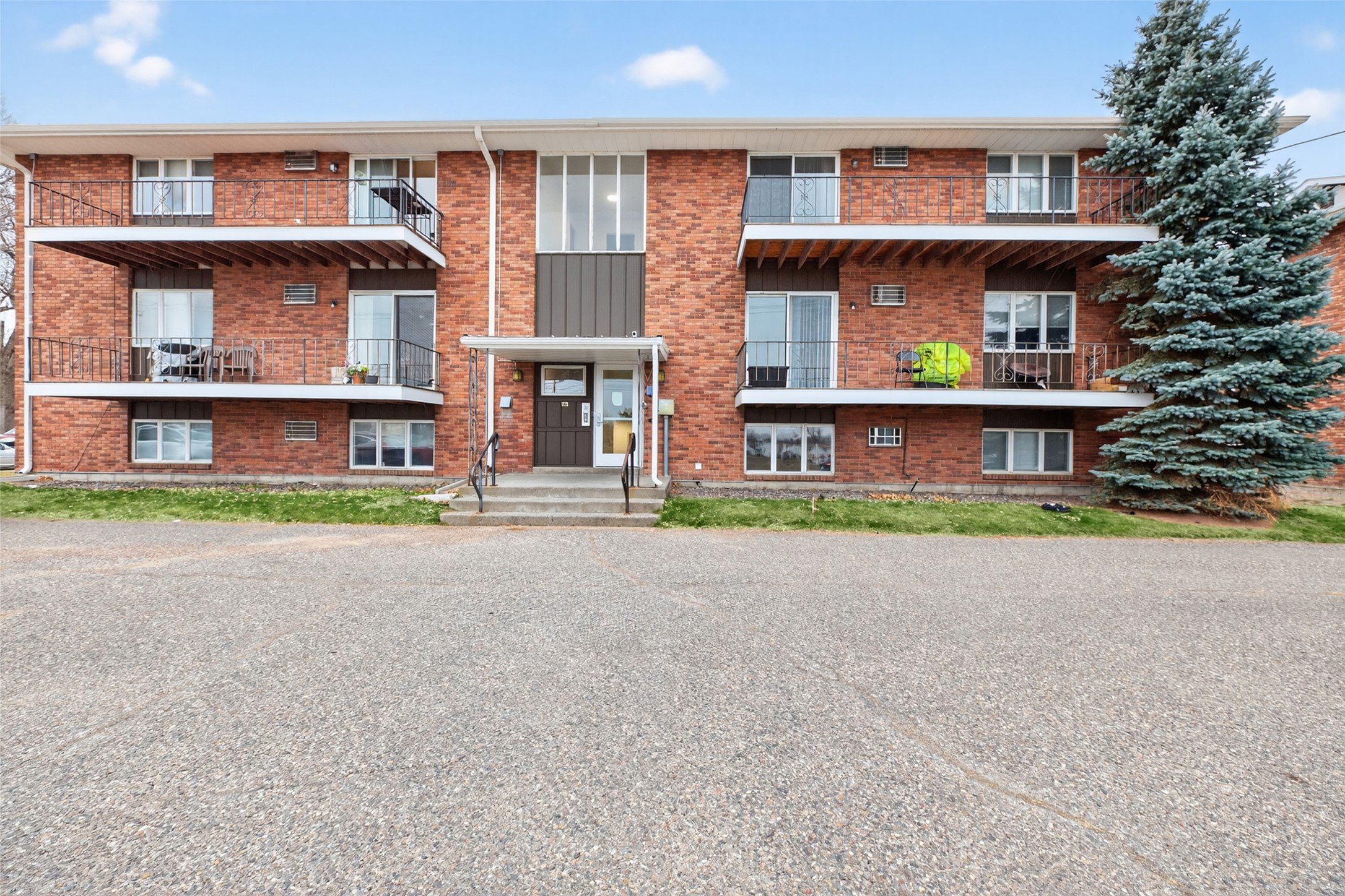 1721 9Th Ave S, Great Falls, MT 59405