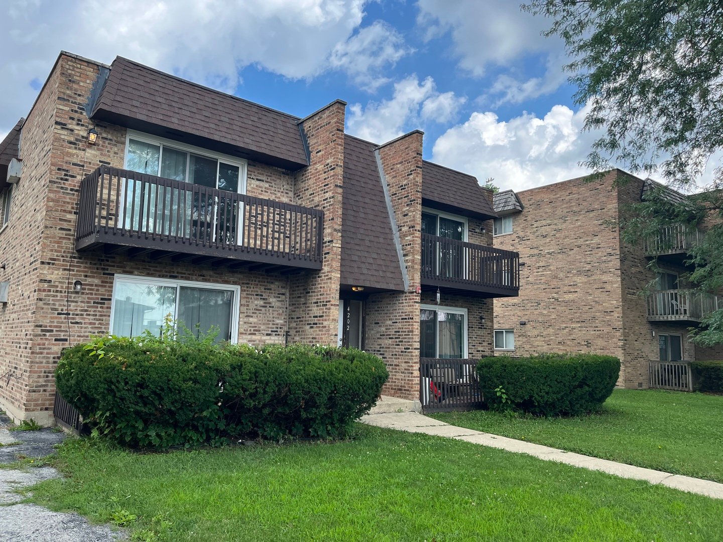 4202 Lindenwood Dr, Matteson, IL 60443