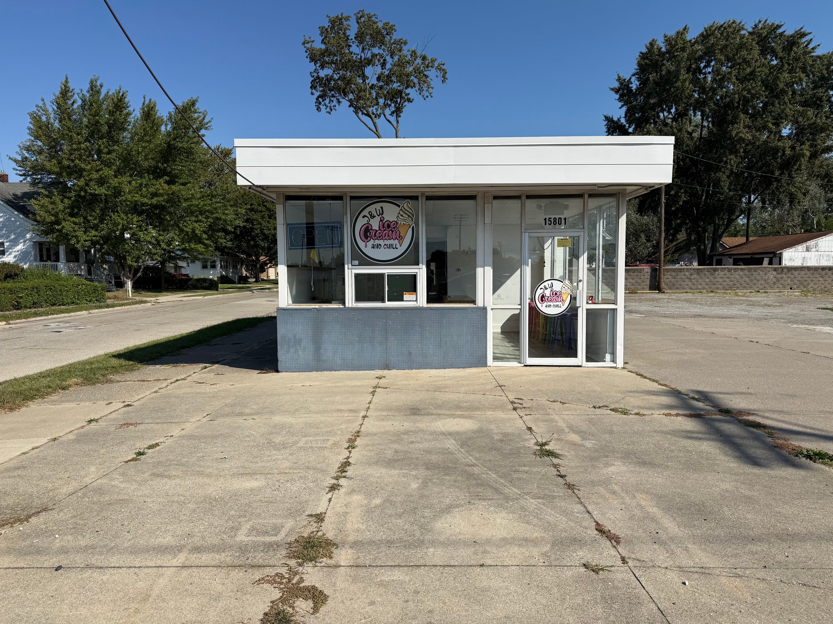 15801 E 10 Mile Rd, Eastpointe, MI 48021