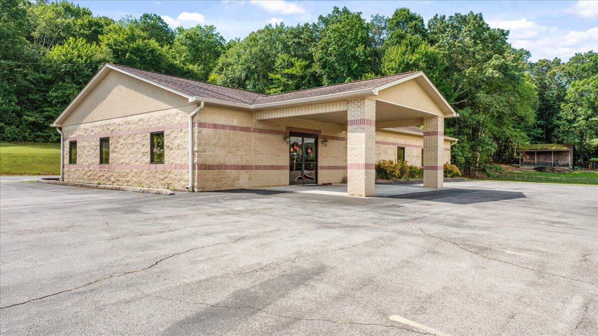 25902 Rhea County Hwy, Spring City, TN 37381