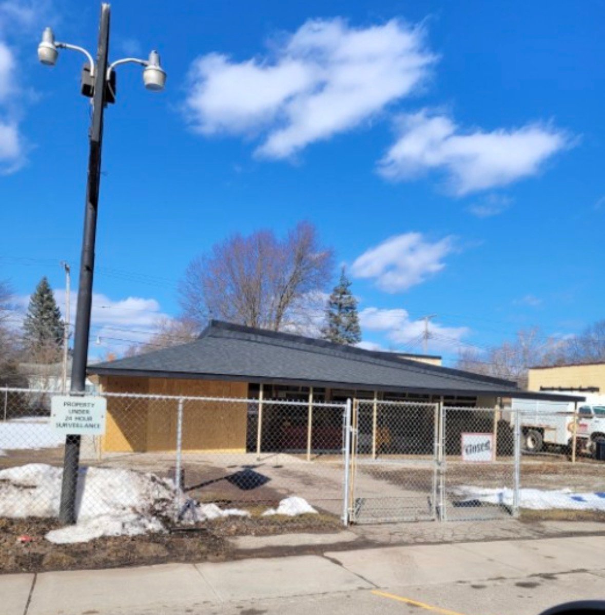 26346 Seven Mile Rd, Redford, MI 48240