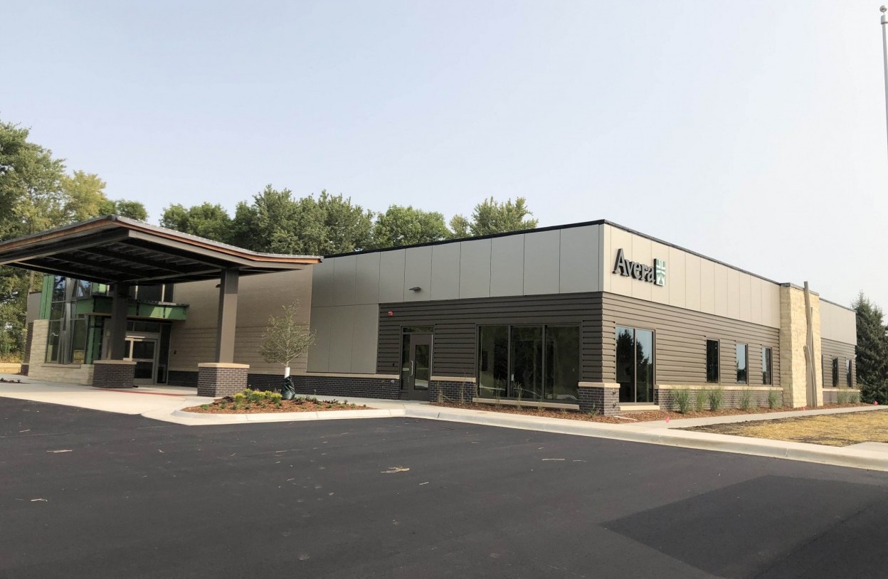 2020 Hospital Dr, Windom, MN 56101