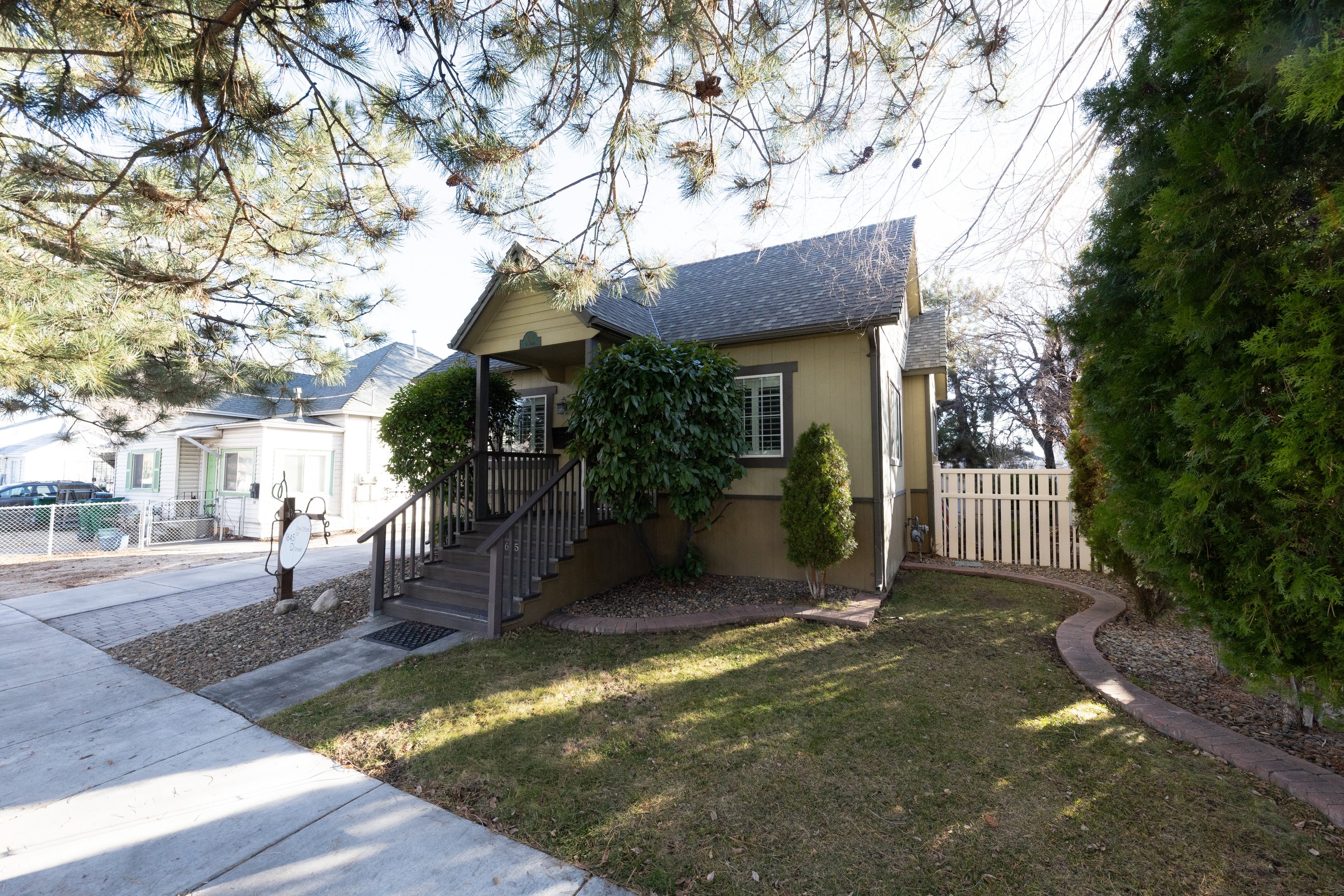 1645 D St, Sparks, NV 89431