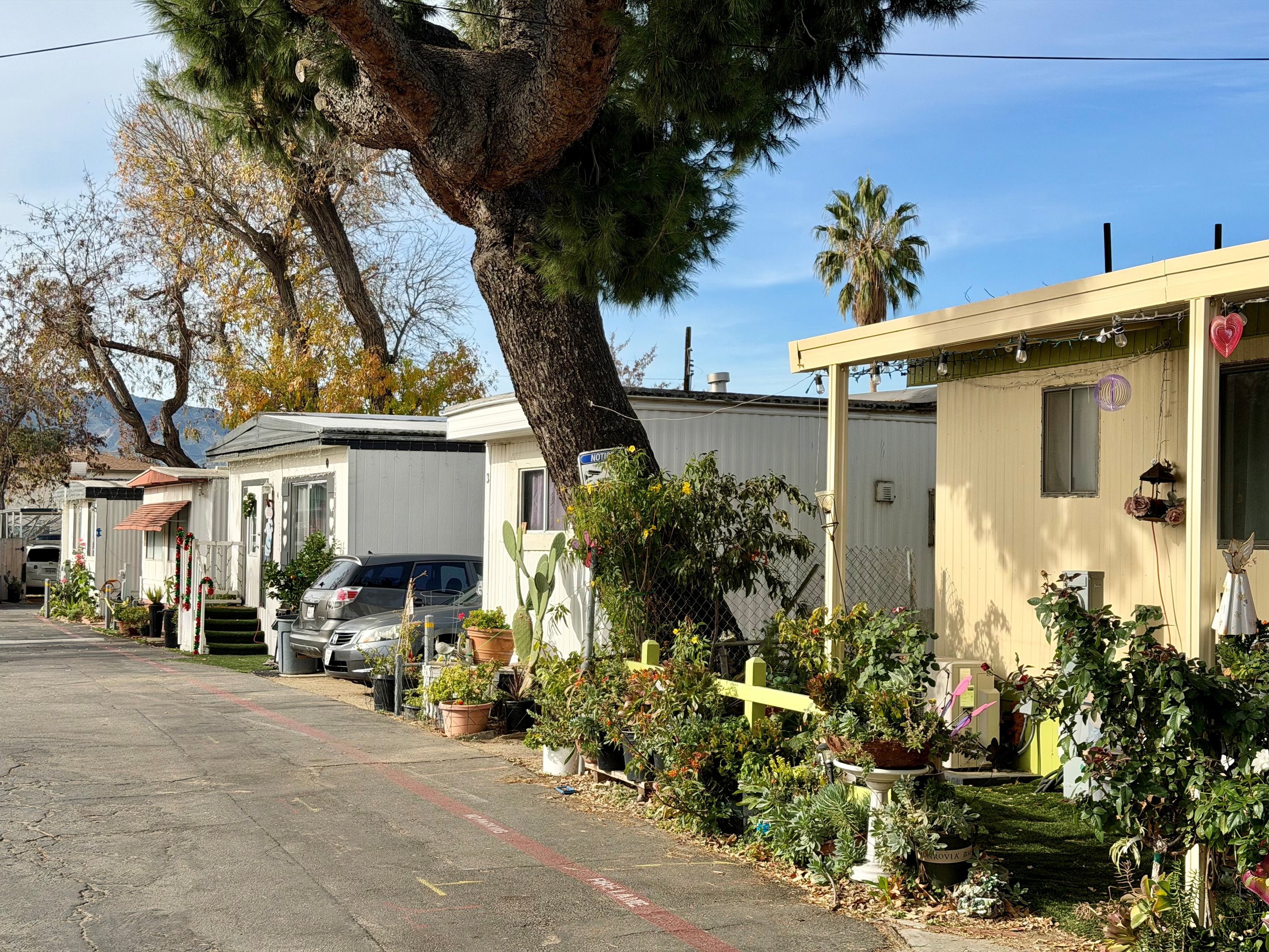 24833 Railroad Ave, Santa Clarita, CA 91321